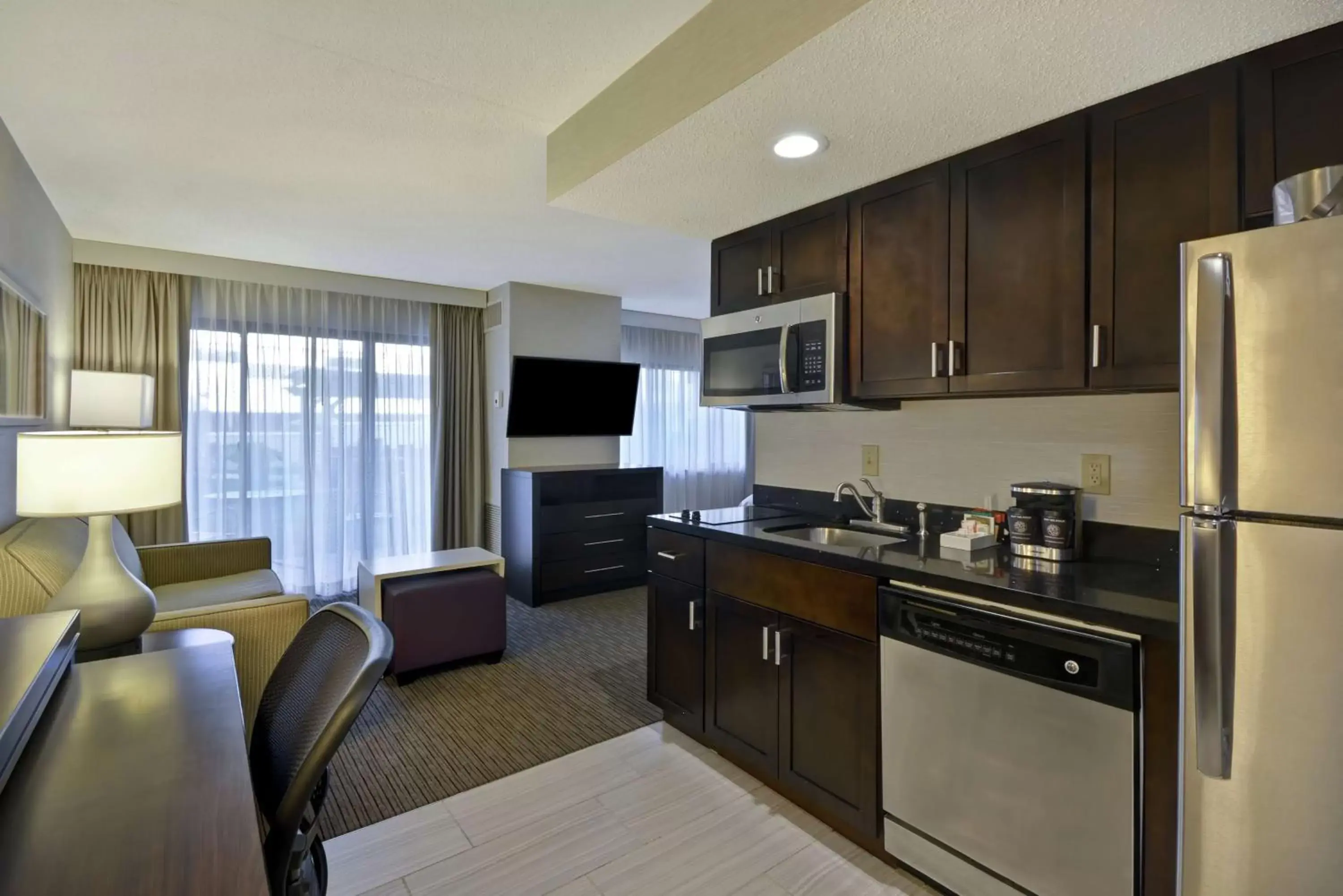 Bedroom, Kitchen/Kitchenette in Homewood Suites by Hilton Indianapolis Carmel