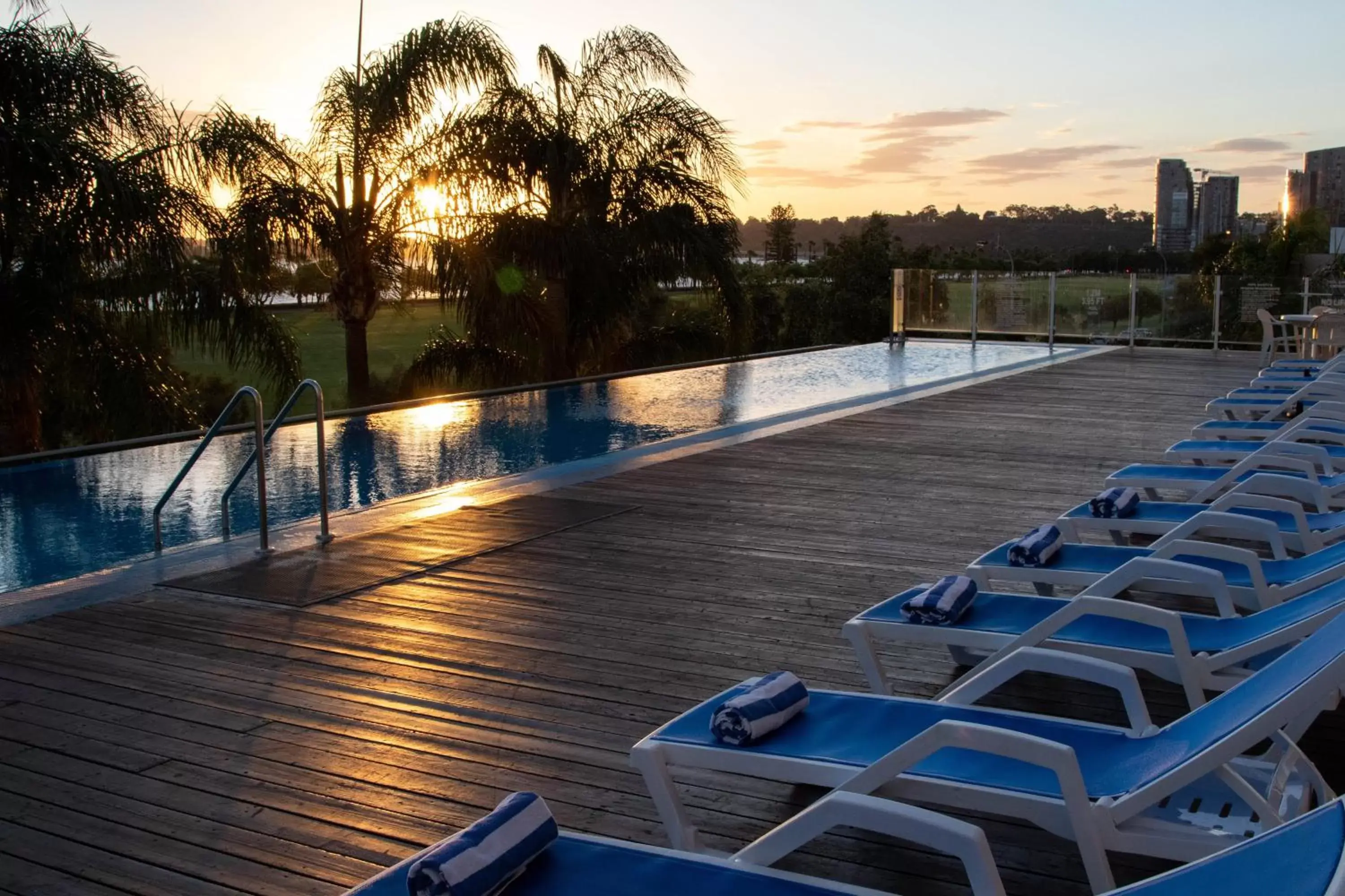 Swimming pool, Sunrise/Sunset in Crowne Plaza Perth, an IHG Hotel