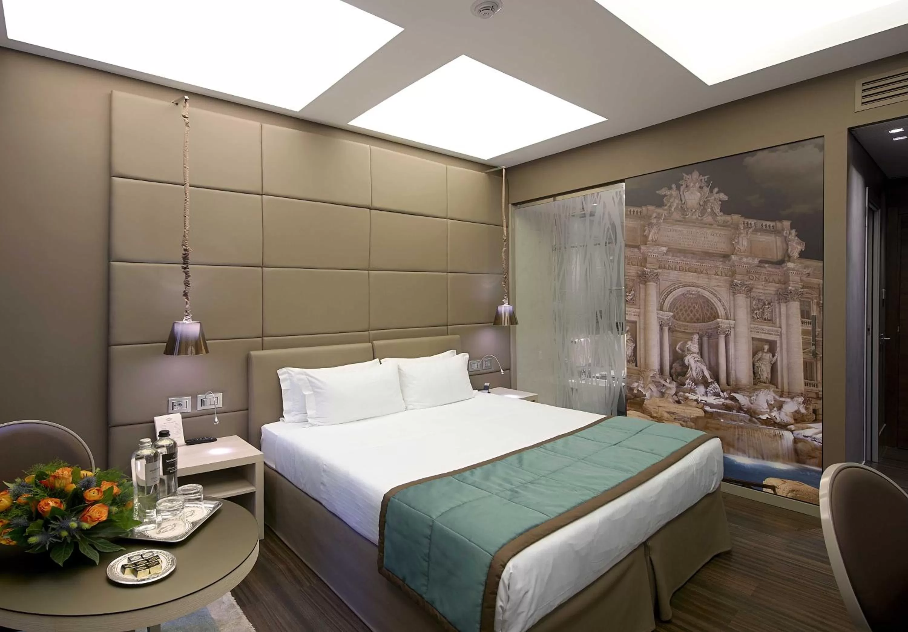 Photo of the whole room, Bed in Harry's Bar Trevi Hotel & Restaurant