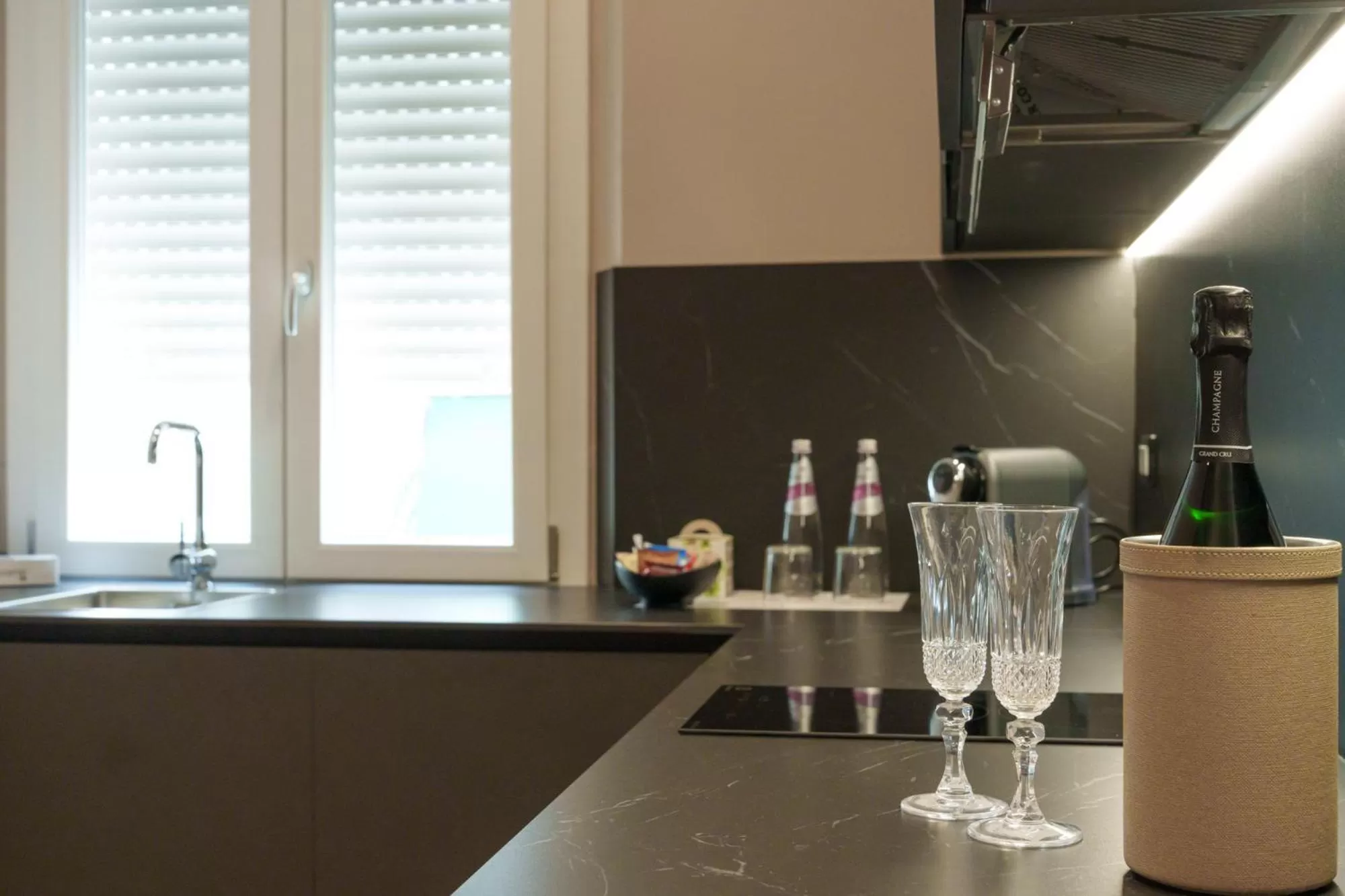 Kitchen or kitchenette in Vi Suites