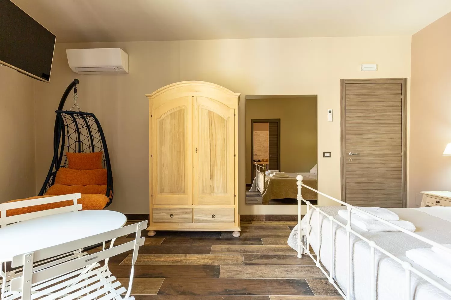 Photo of the whole room, Bed in BnB Sant'Alfonso