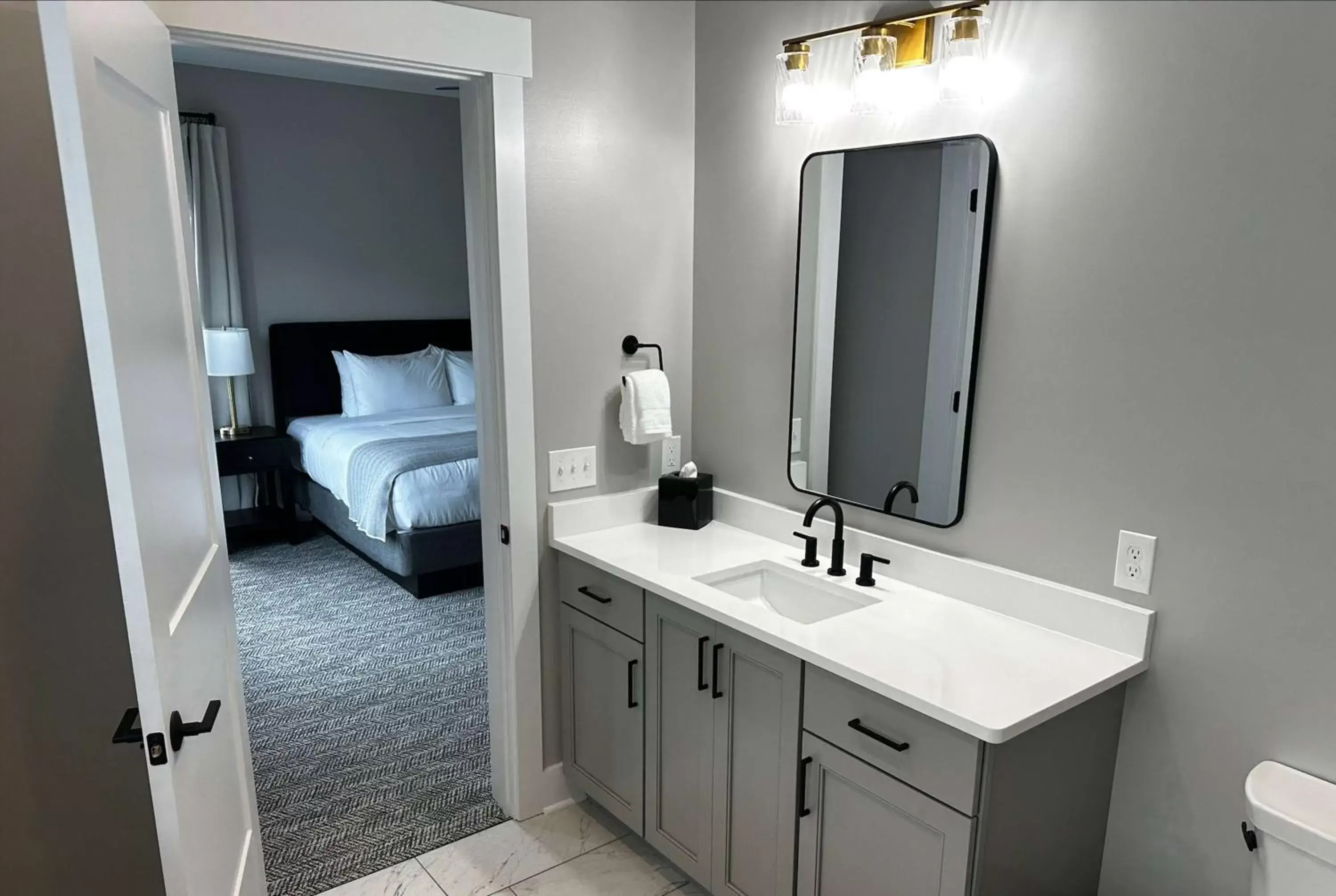 TV and multimedia, Bathroom in Waynesville Inn & Golf Club, Trademark Collection by Wyndham