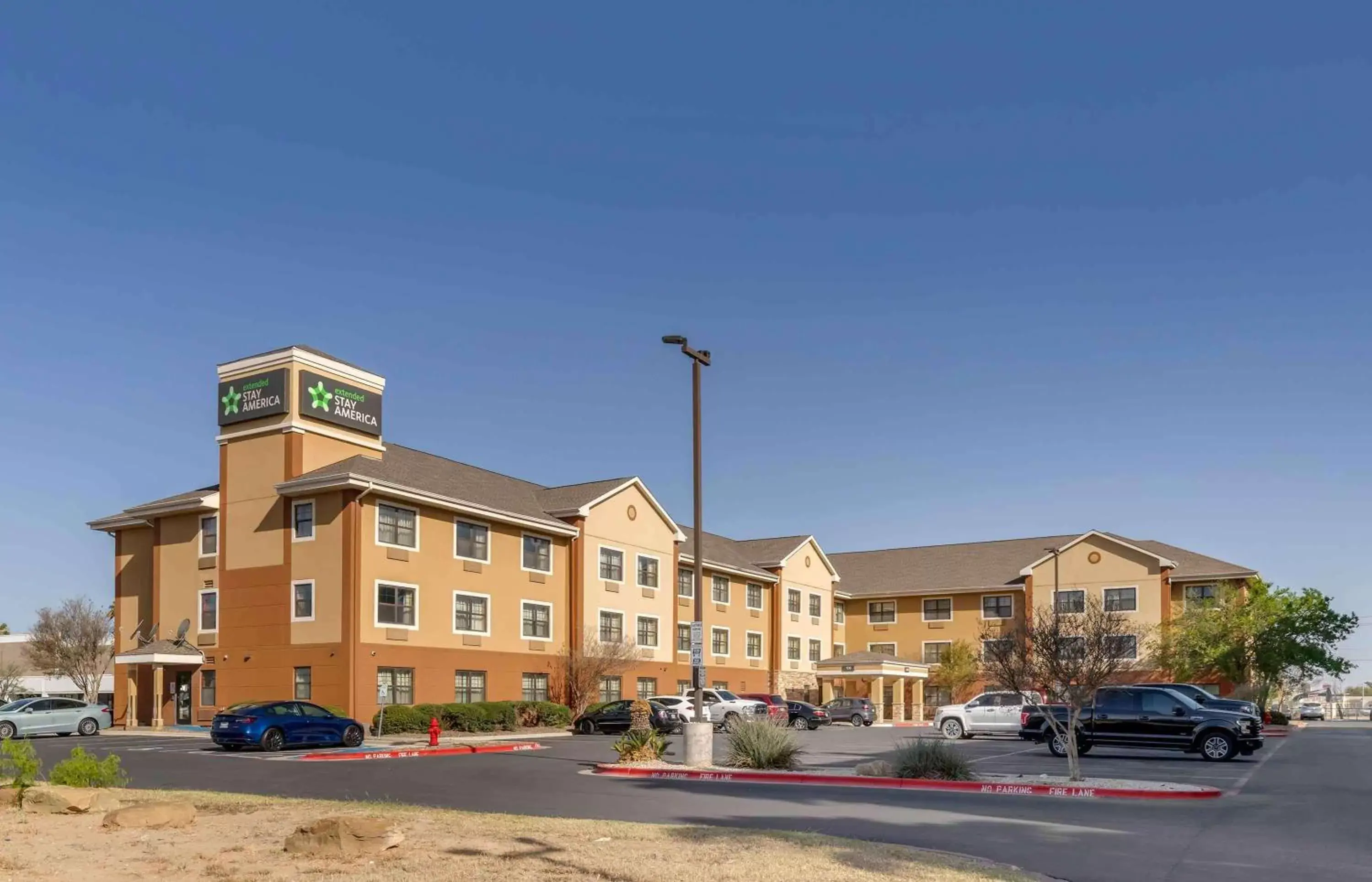 Property Building in Extended Stay America Suites - Laredo - Del Mar