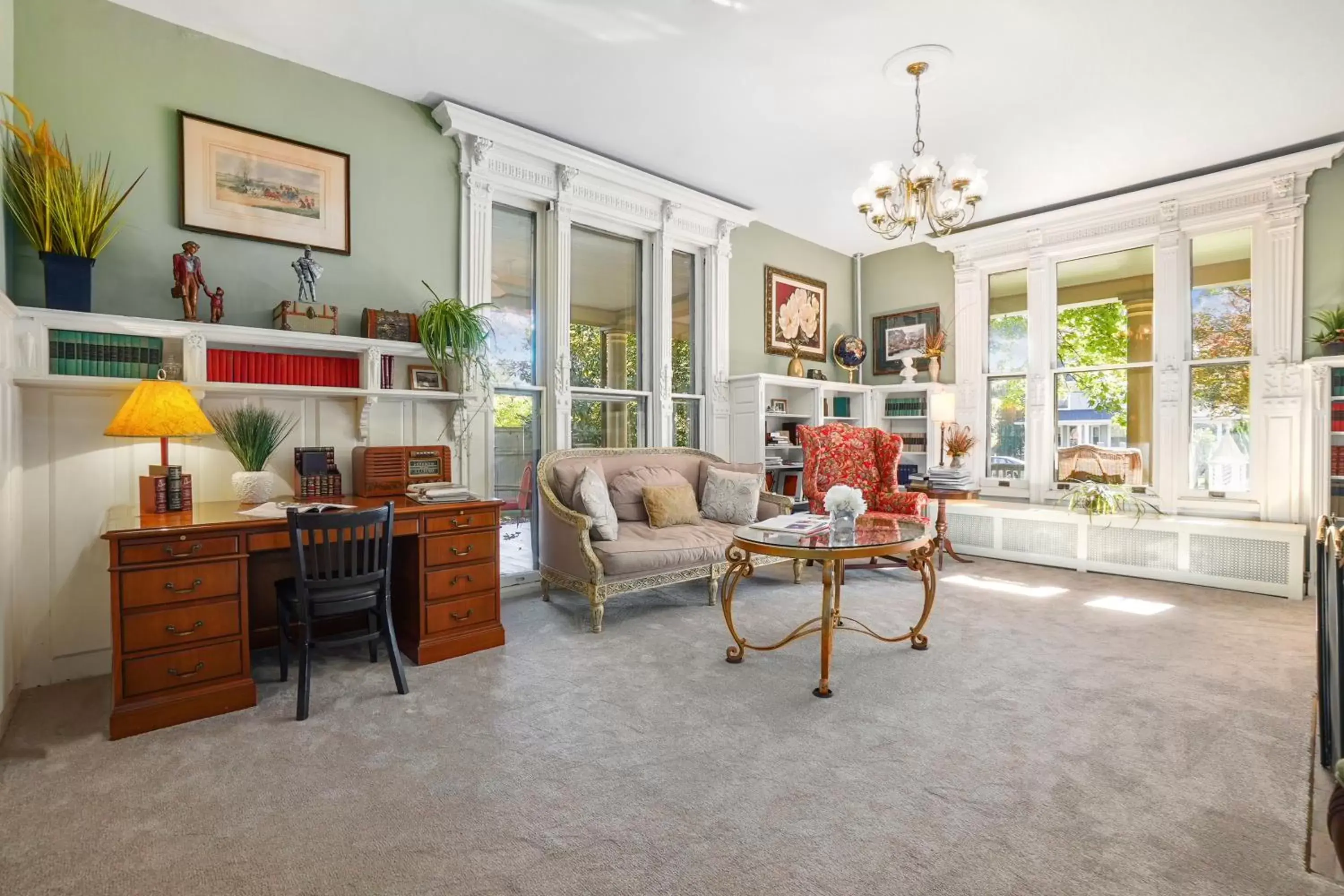 Library, Seating Area in DeBary Inn