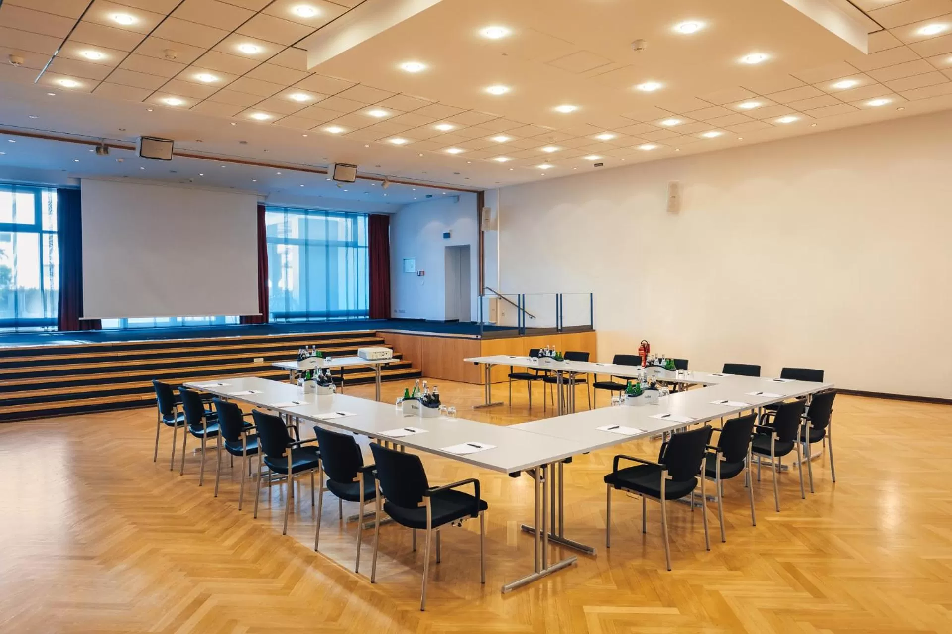 Banquet/Function facilities in VILOTEL - Hotel & Restaurant