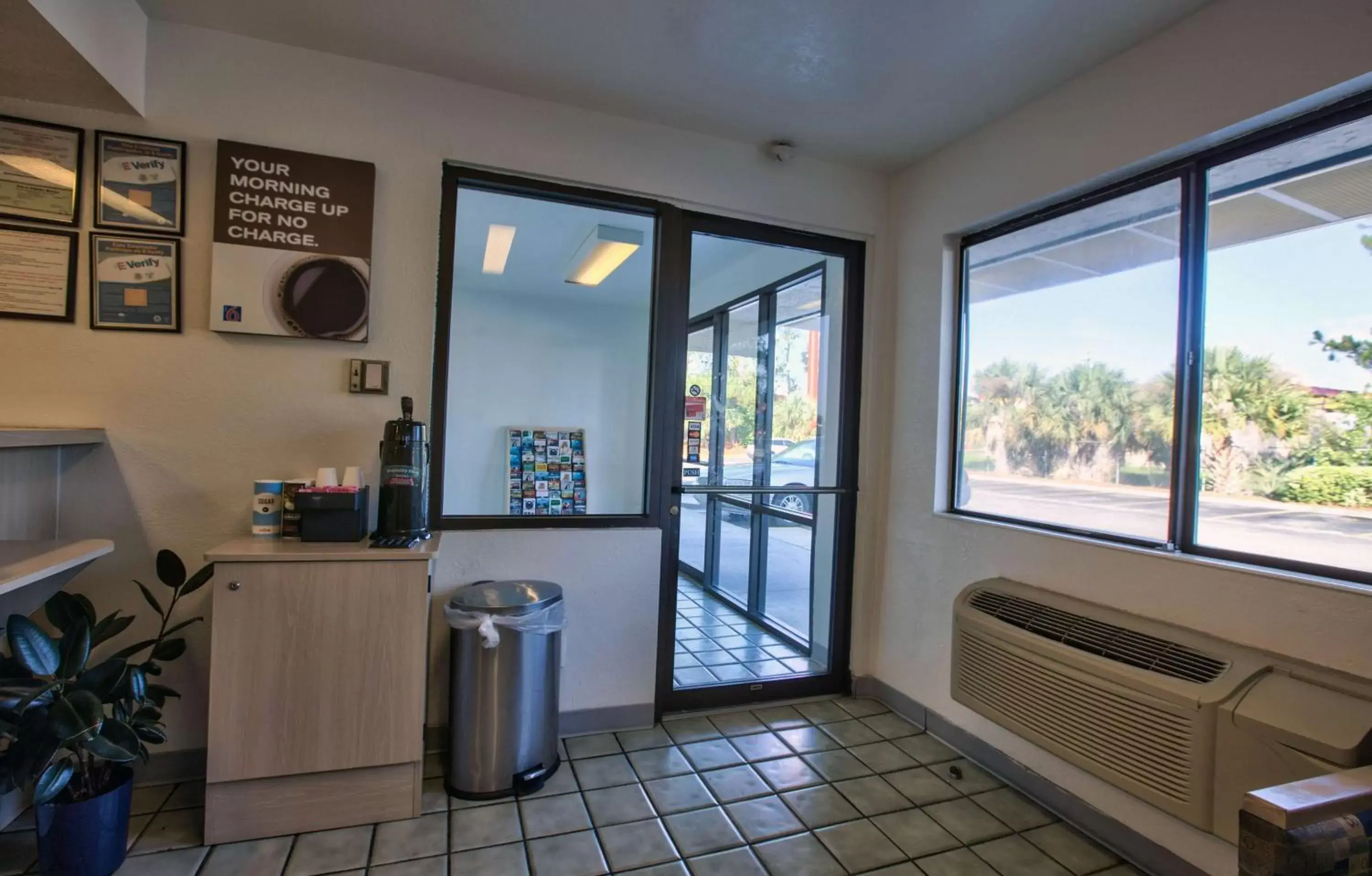 Lobby or reception in Motel 6-Valdosta, GA - University