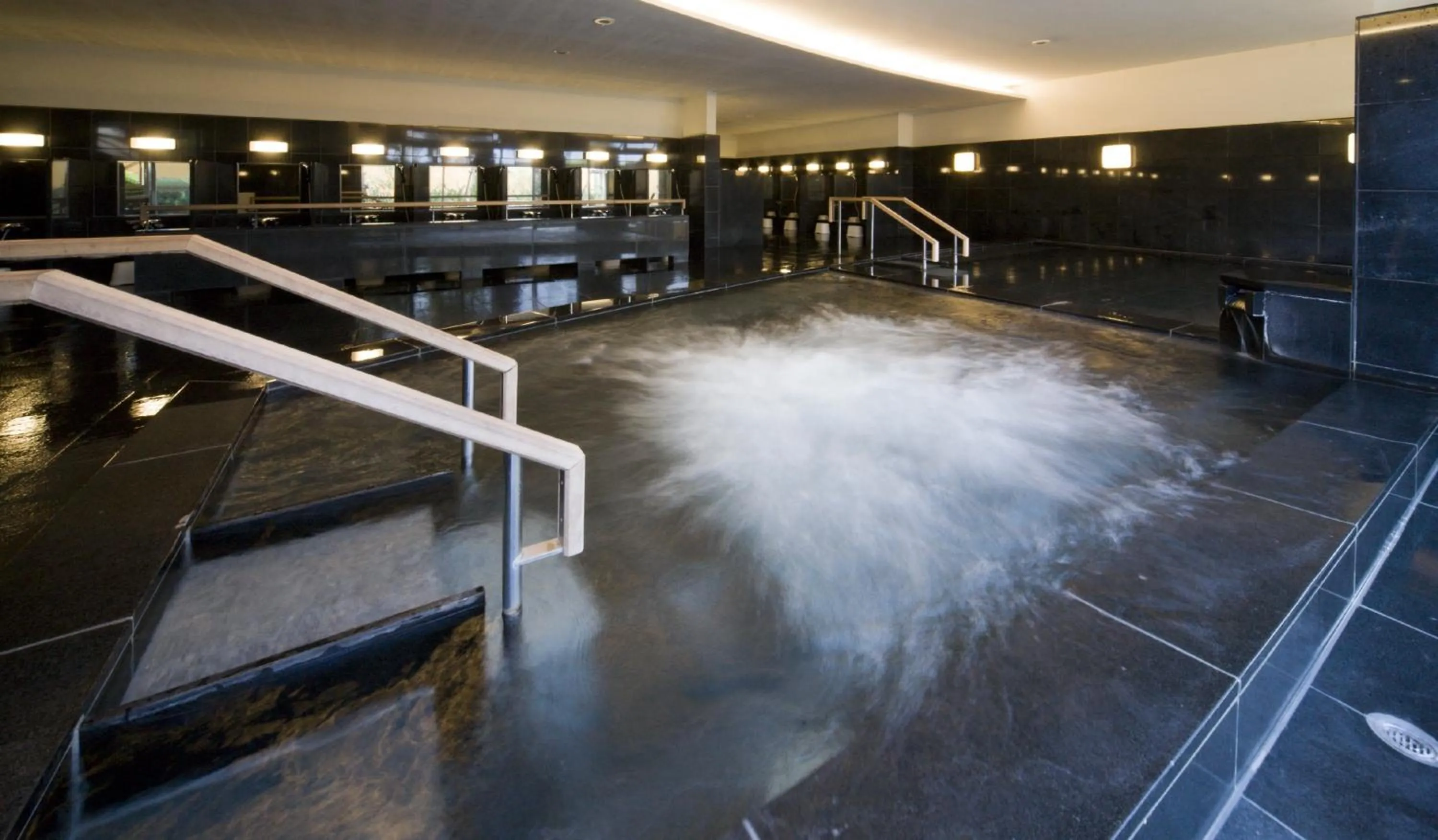 Hot Spring Bath in Hotel Izukyu