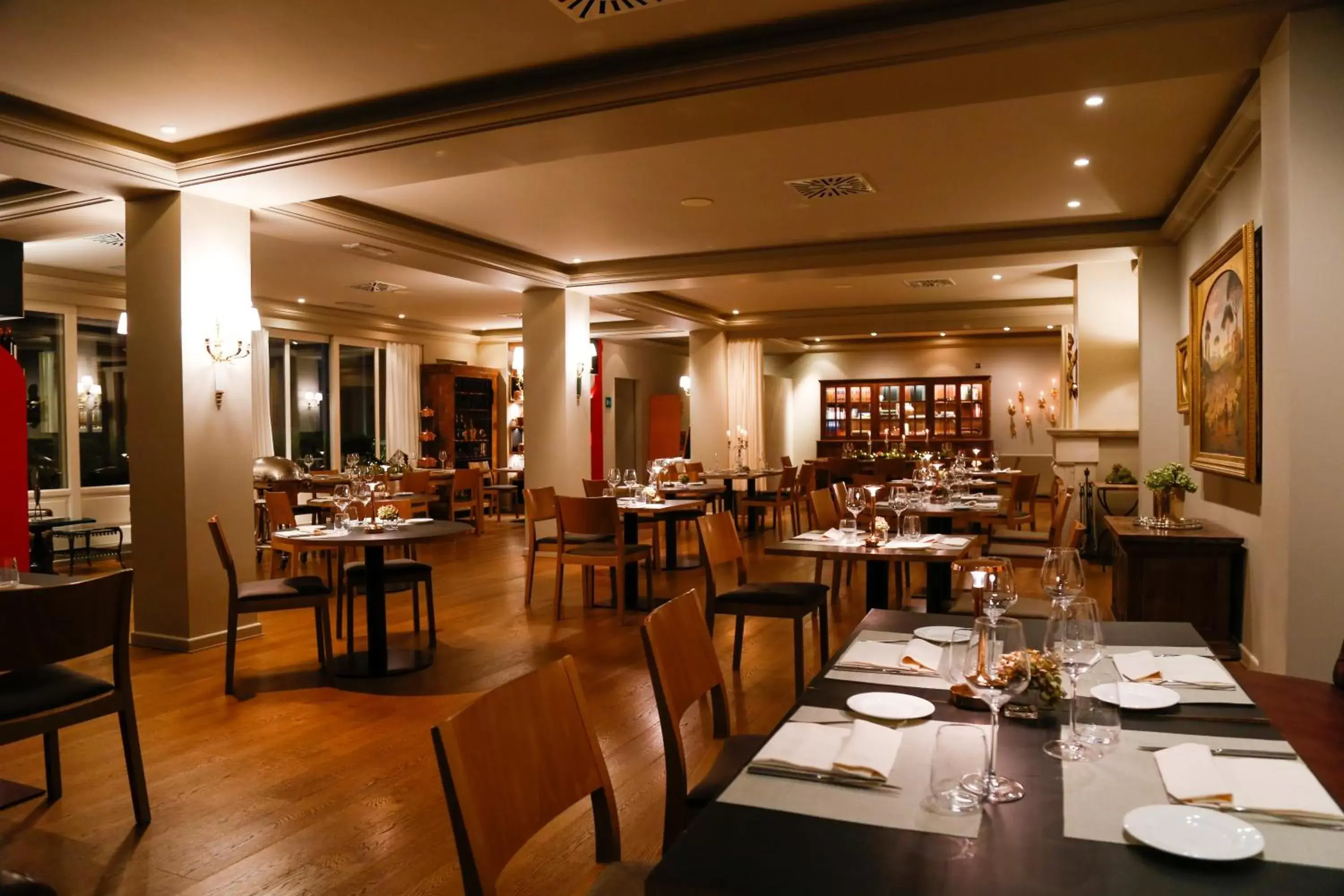 Restaurant/Places to Eat in Hotel Vannucci