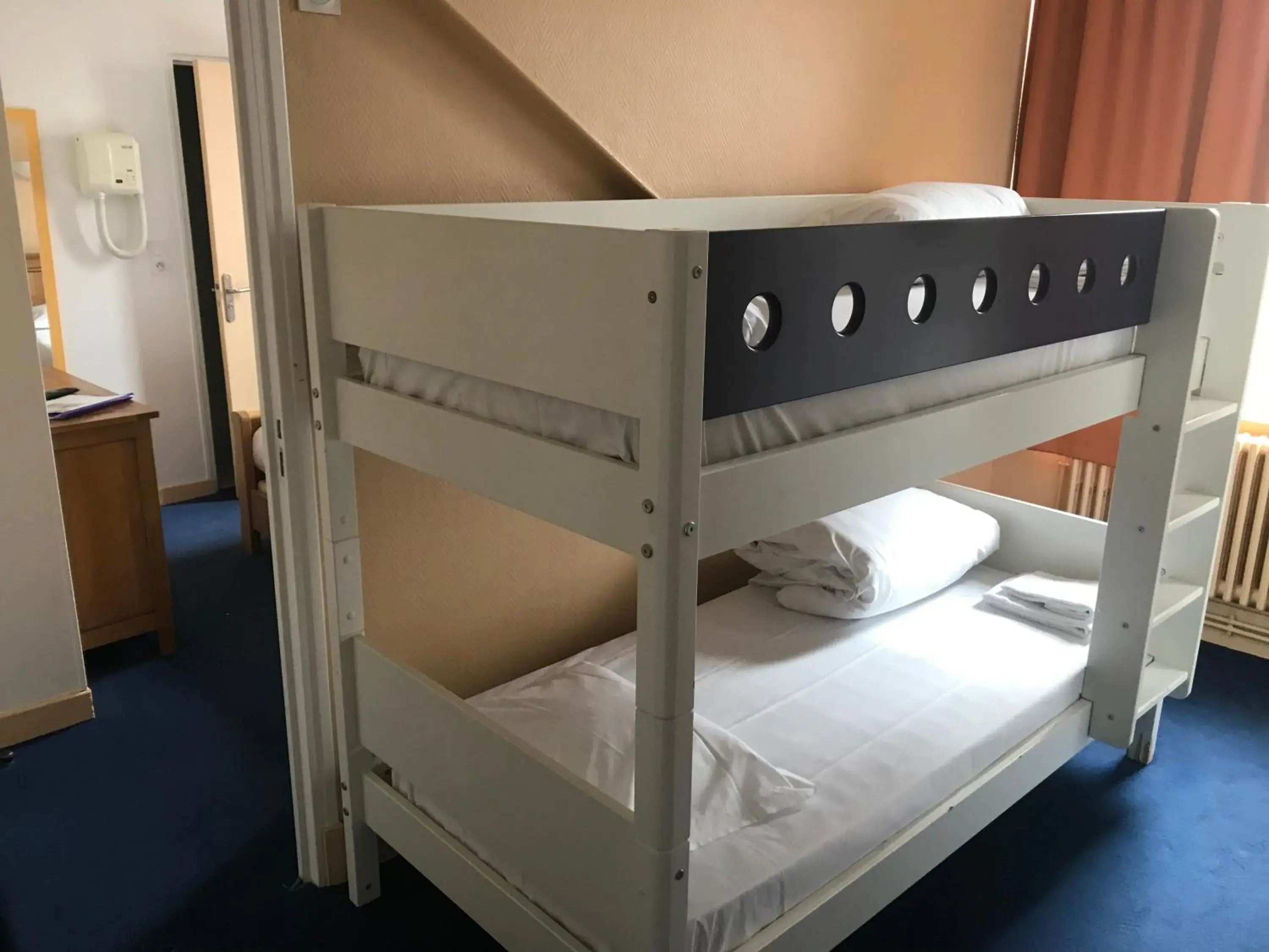 Bunk Bed in Hotel Couleurs Sud
