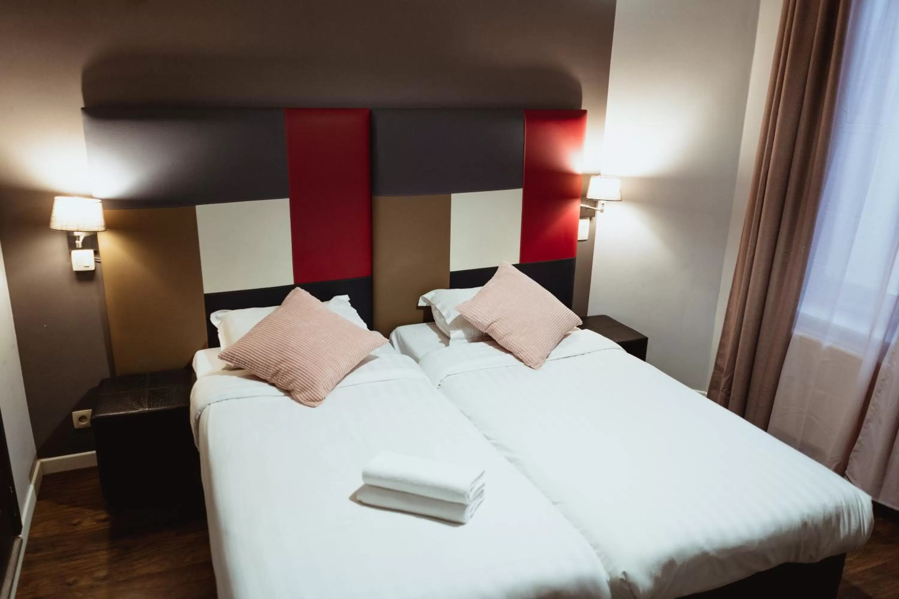 Bed in Hotel Le Centenaire Brussels Expo