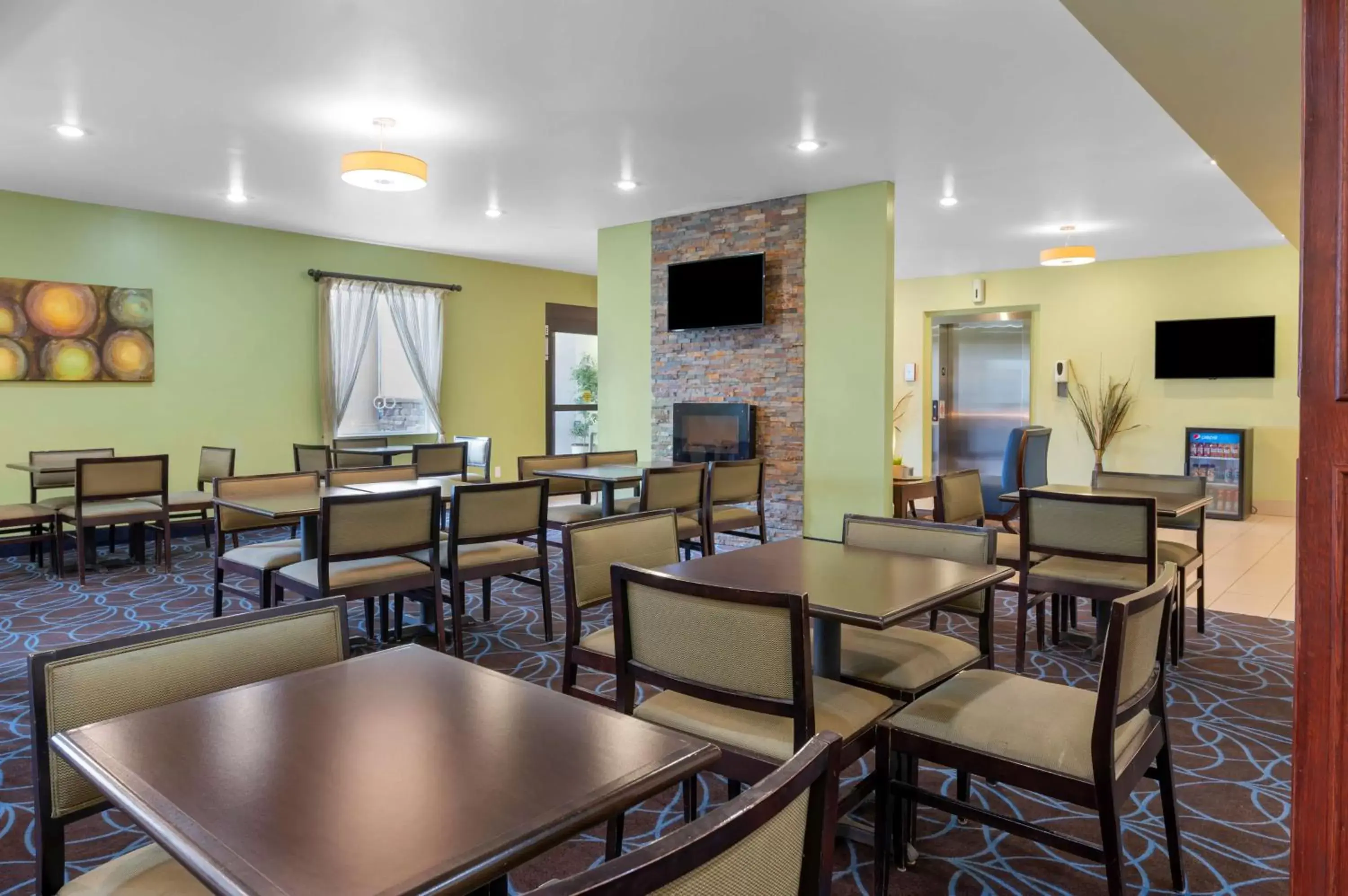 Breakfast, Restaurant/Places to Eat in Best Western Plus Covered Bridge Inn