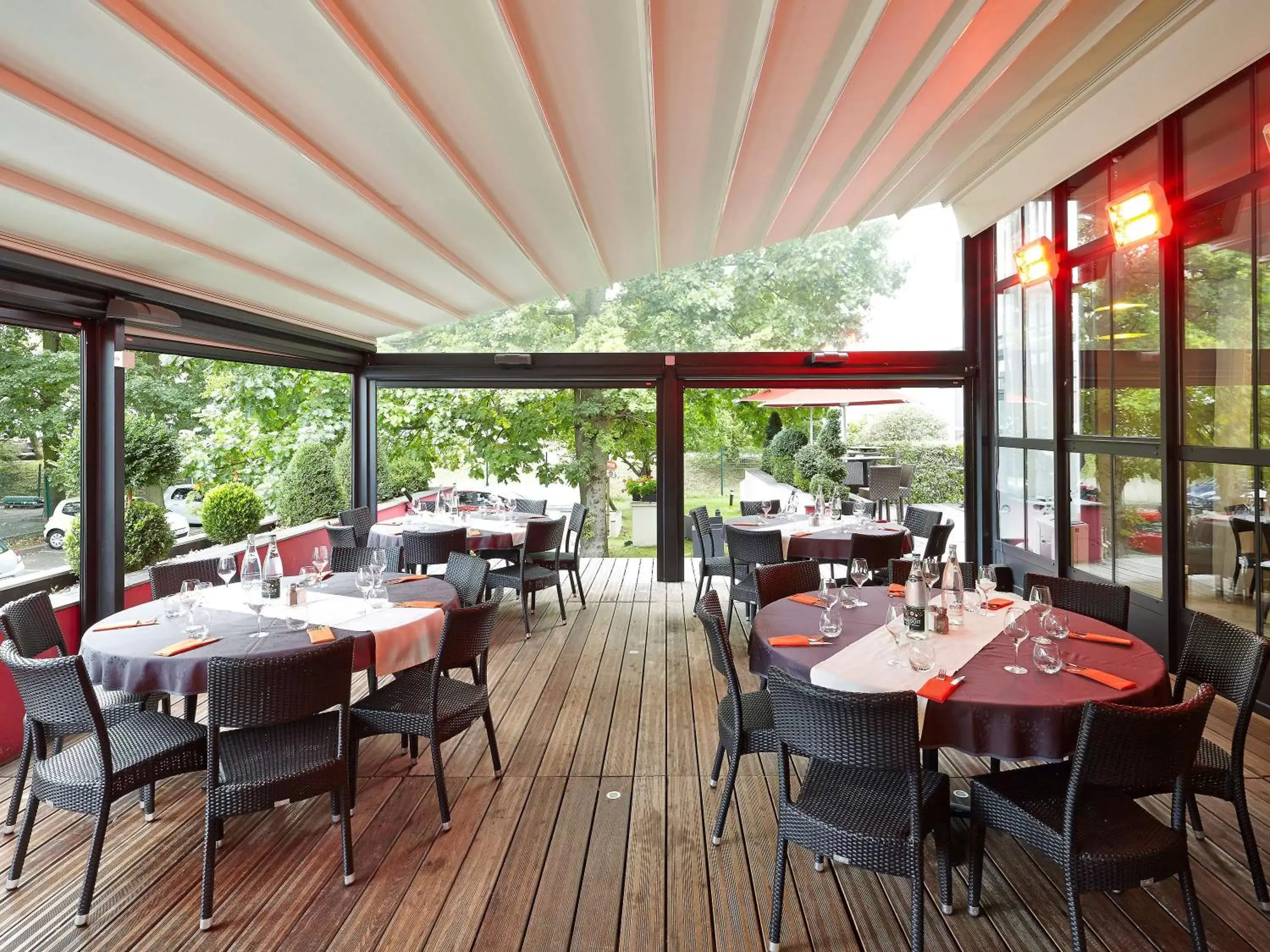 Restaurant/Places to Eat in ibis Marne La Vallee Champs-sur-Marne