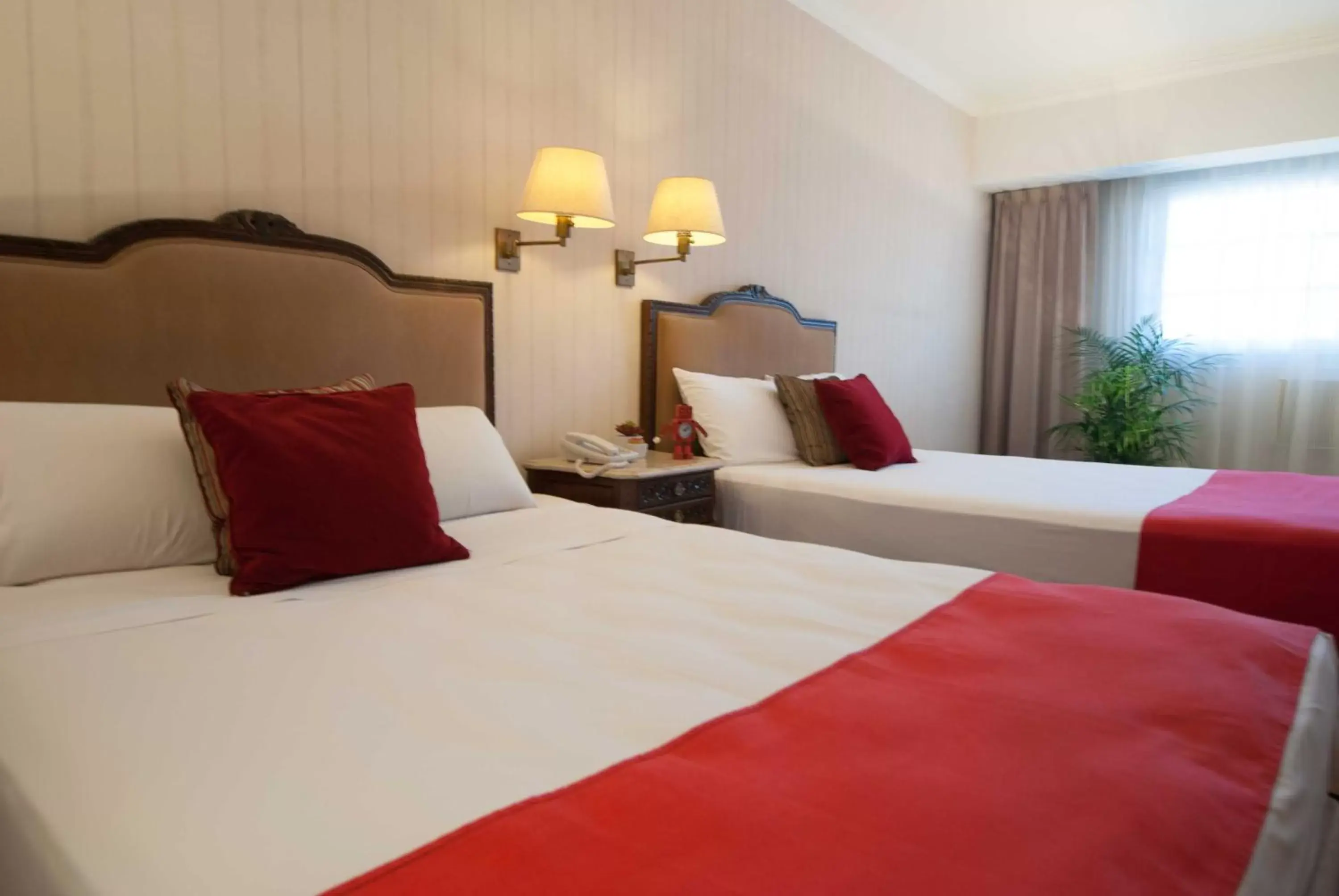 Photo of the whole room, Bed in Ramada by Wyndham Buenos Aires Centro