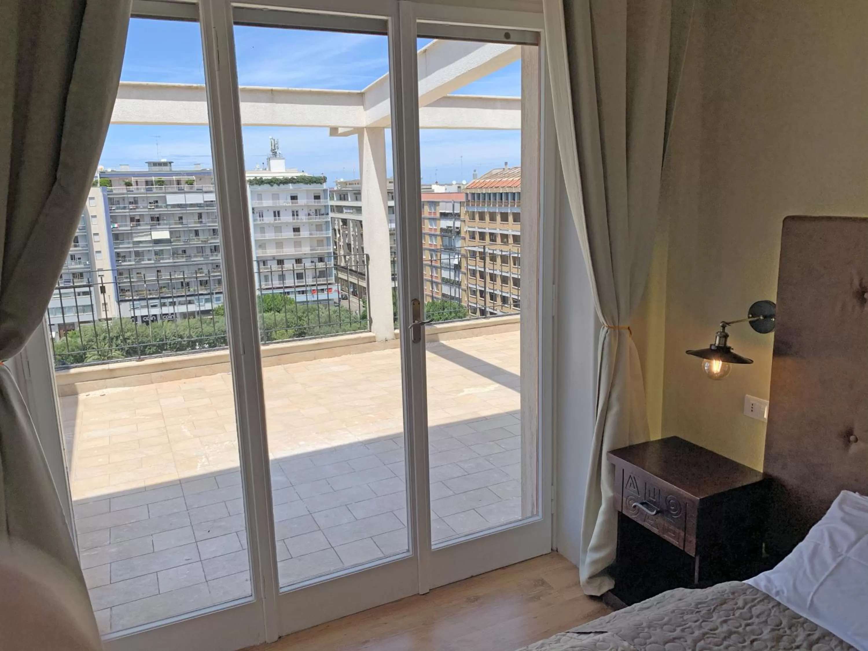 City view, Bed in L'Attico di Piazza Mazzini Rooms