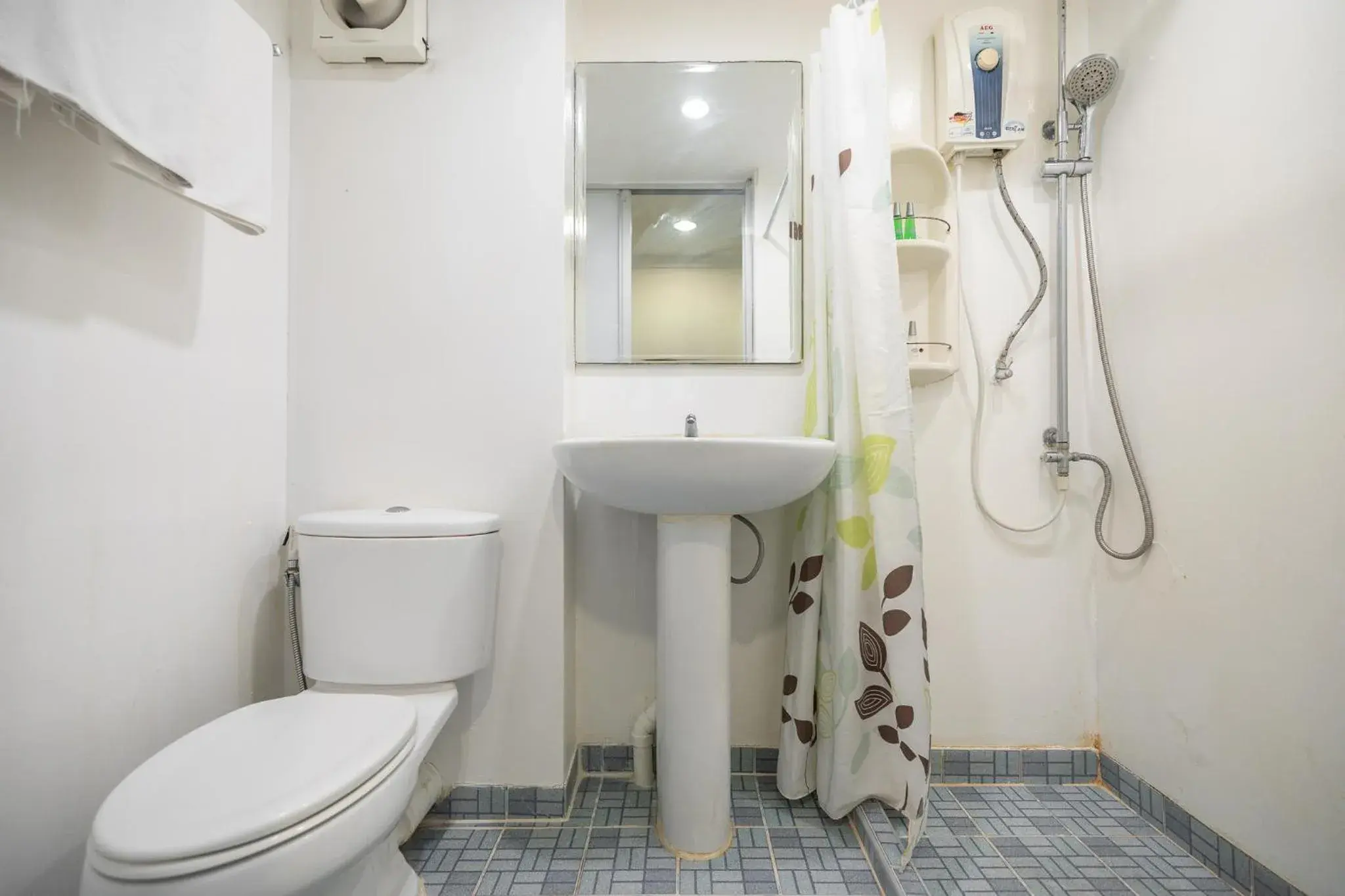 Bathroom in Pratunam City Inn