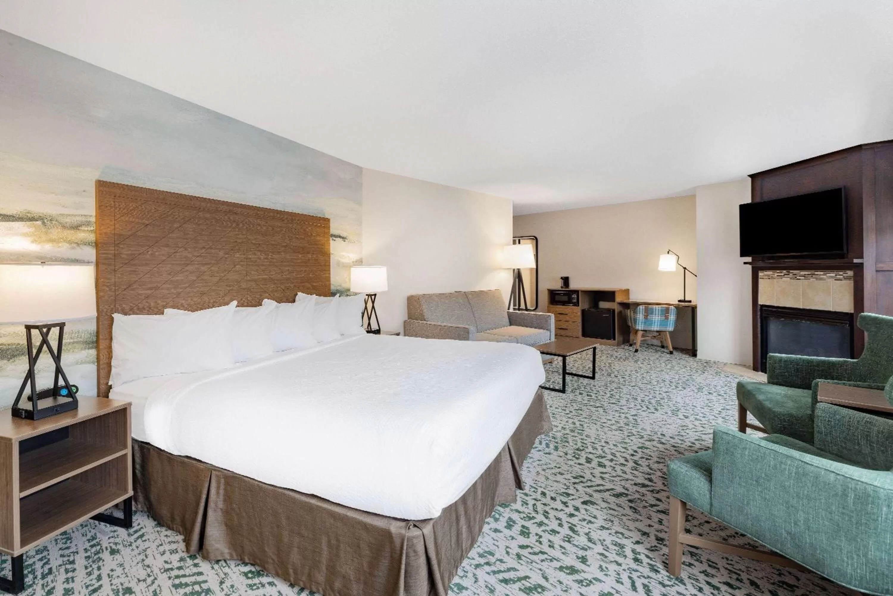 Bed in AmericInn by Wyndham Duluth South Proctor Black Woods Event Ctr