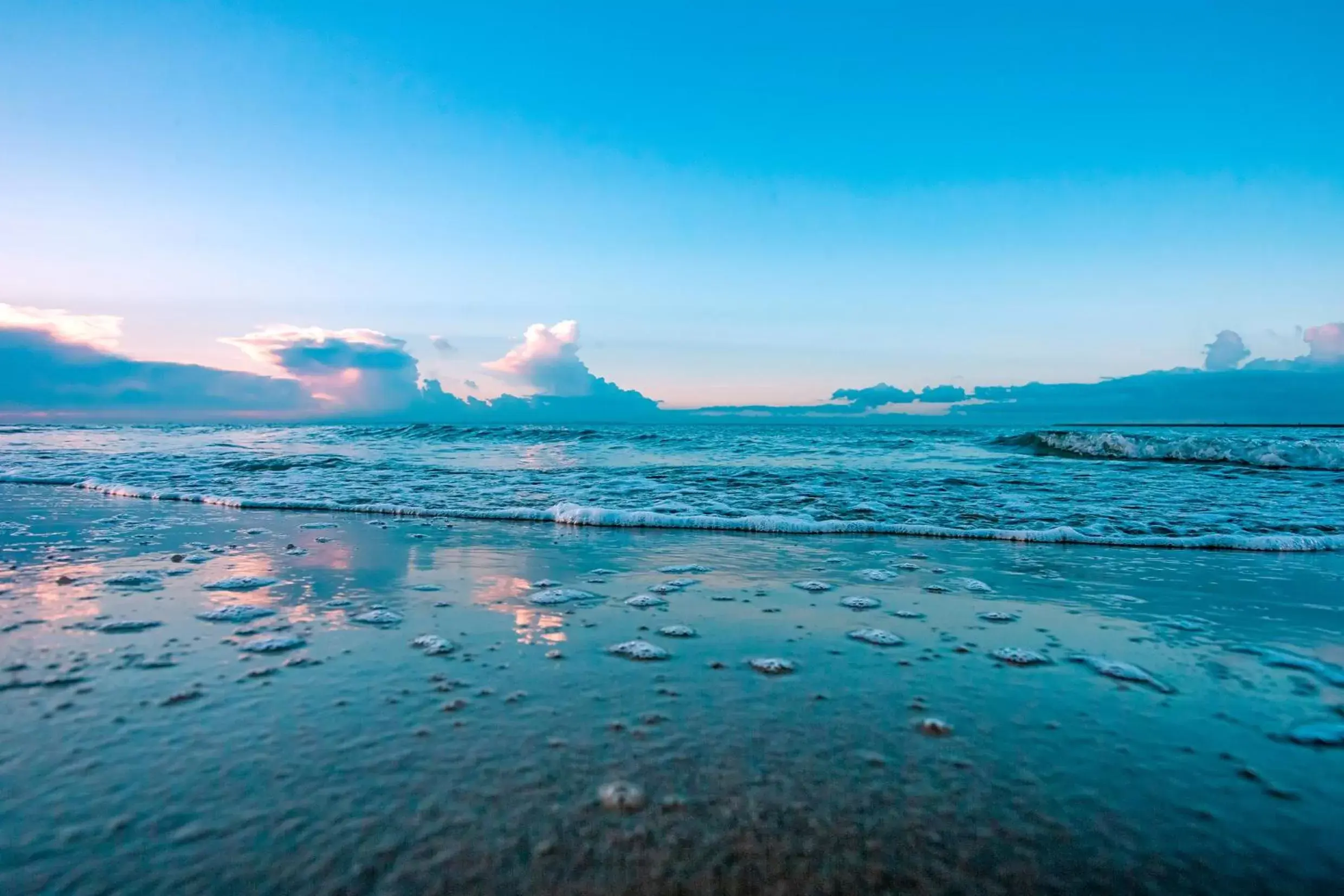 Beach in Sheraton Haikou Hotel