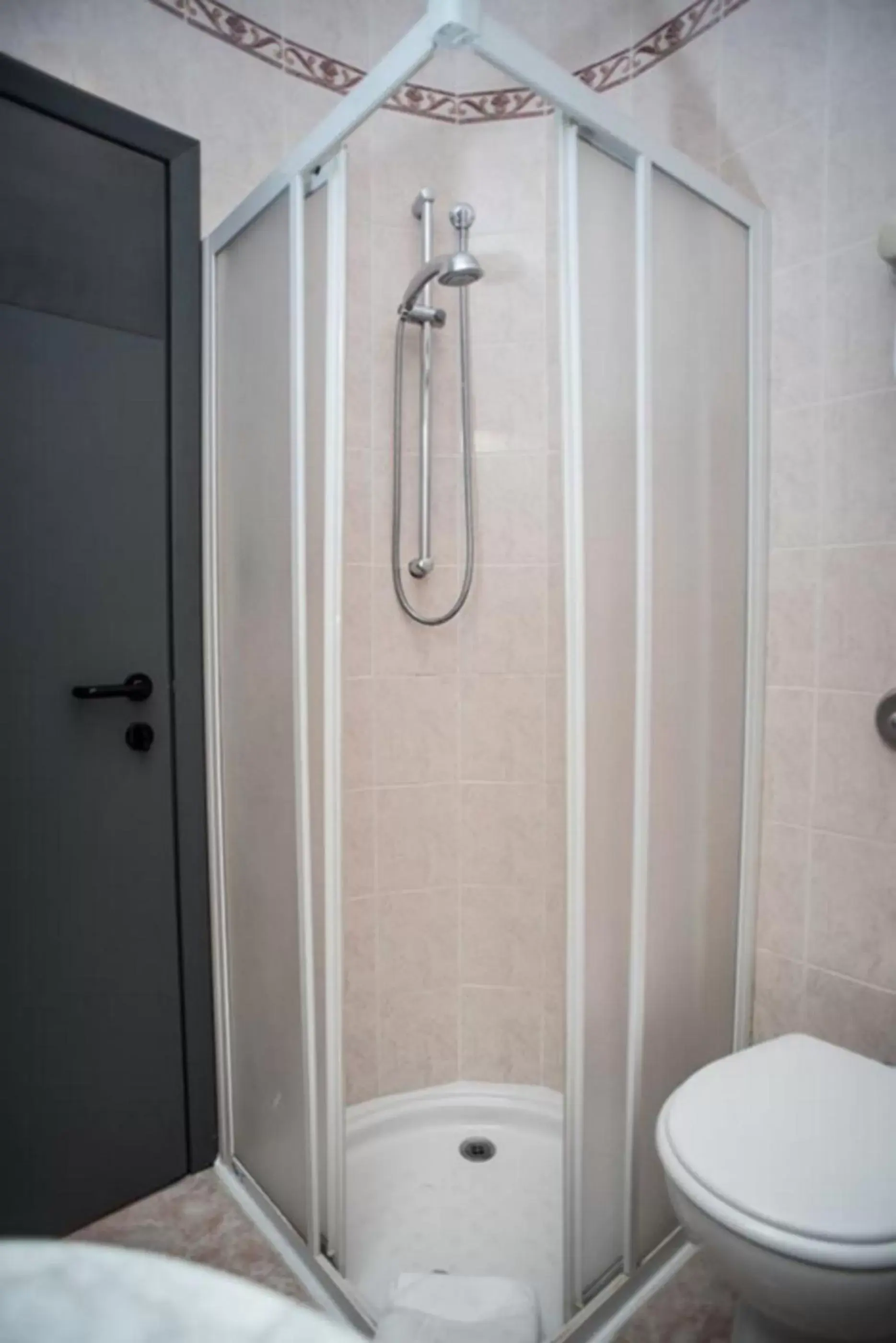 Shower, Bathroom in Hotel il Castelletto