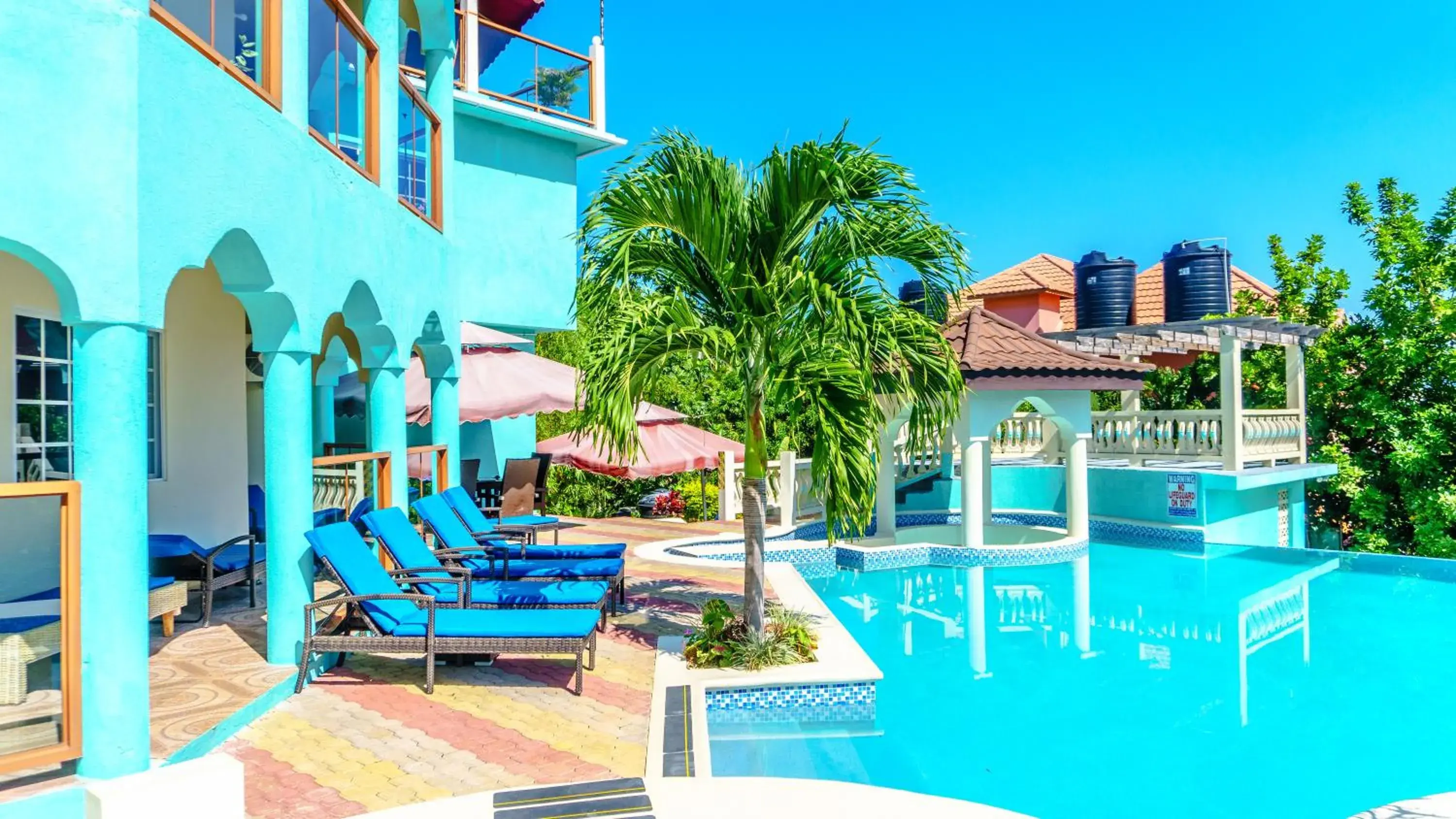 Swimming Pool in Skyblue Resort Negril