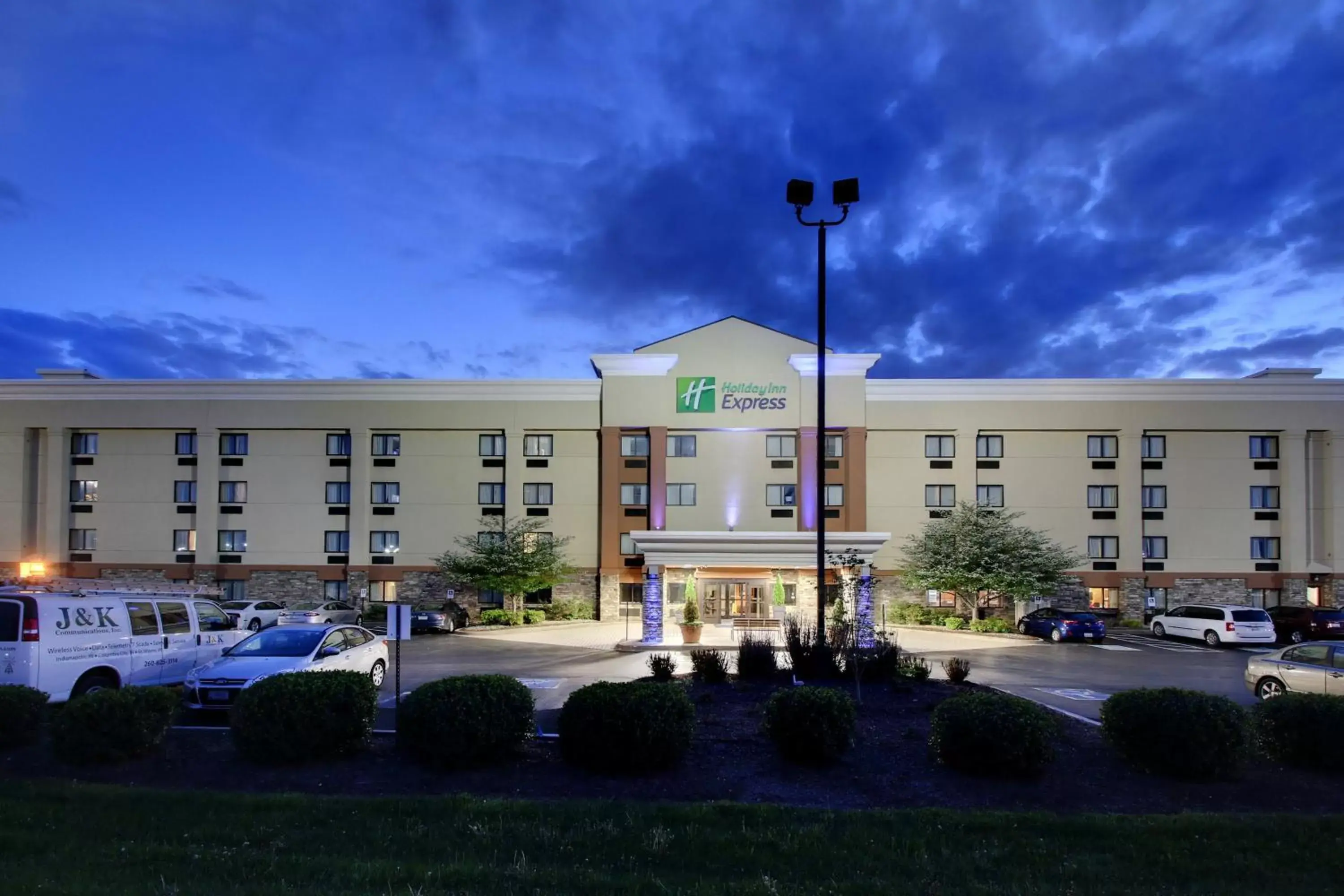 Property Building in Holiday Inn Express Hotel Fort Campbell-Oak Grove, an IHG Hotel