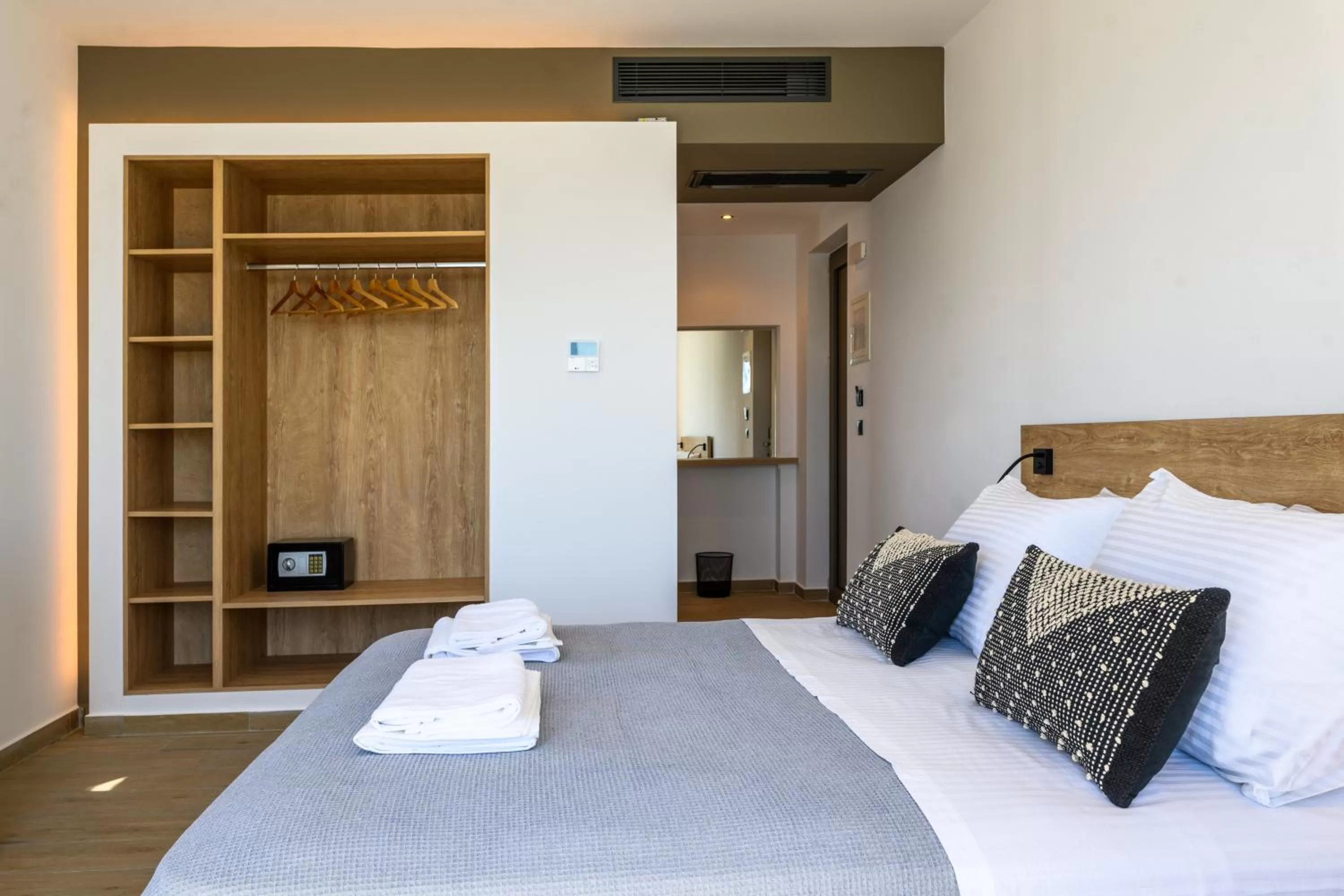 Photo of the whole room, Bed in CUBES ON THE BEACH Athens Airport