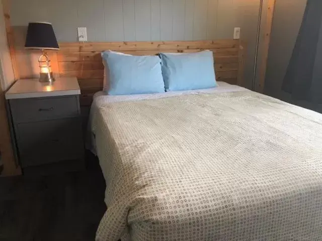 Bed in Jasper Way Inn