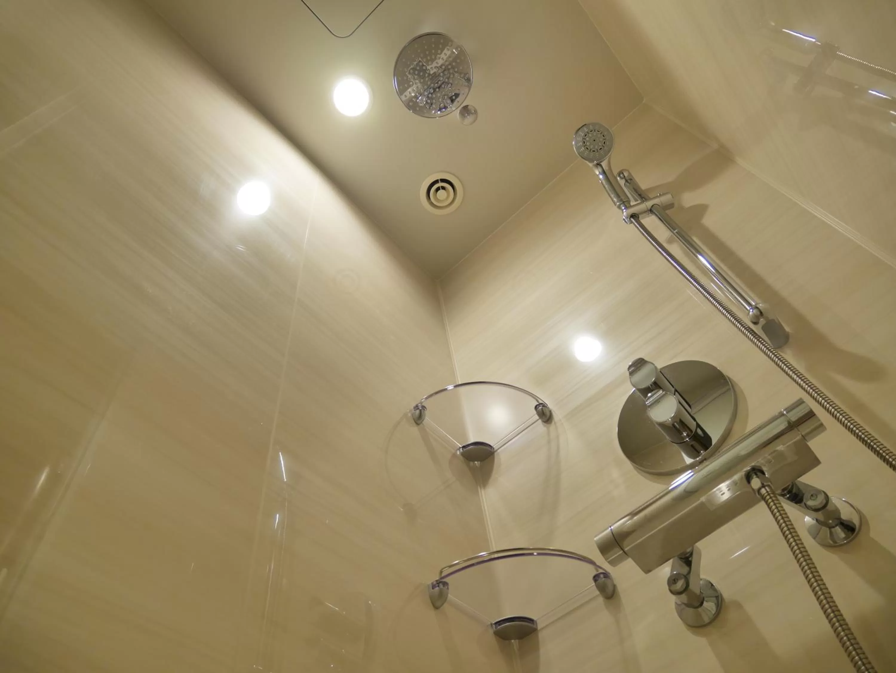 Photo of the whole room in Red Roof Inn & Suites Osaka Namba Nipponbashi