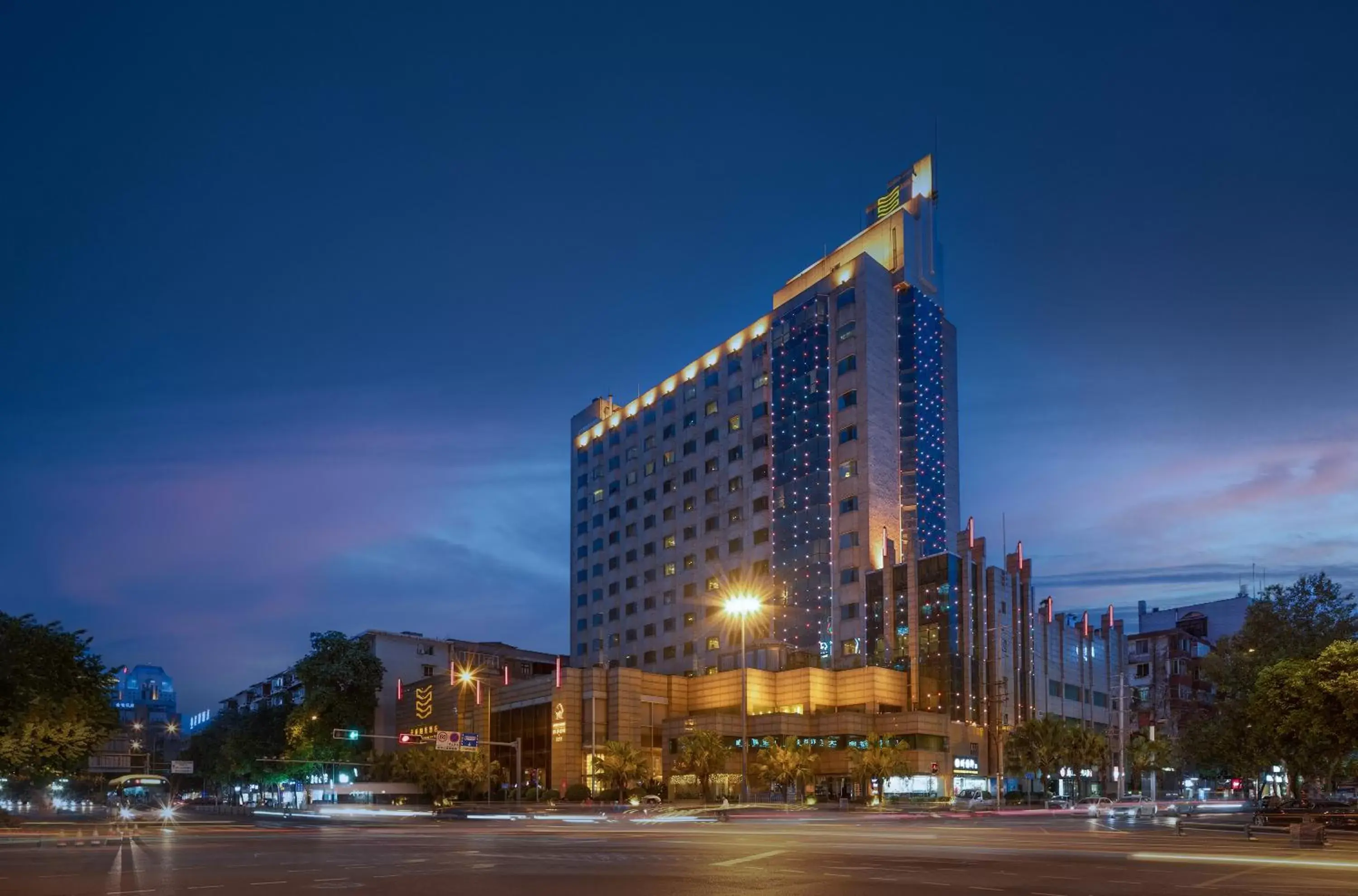 Property Building in Chengdu Tianfu Sunshine Hotel