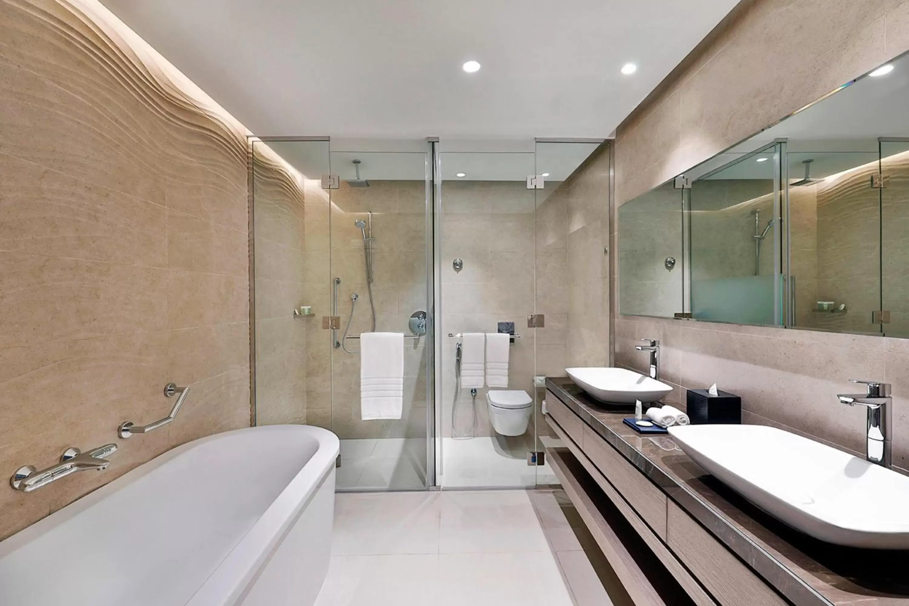 Bathroom in Courtyard by Marriott Dubai, Al Barsha