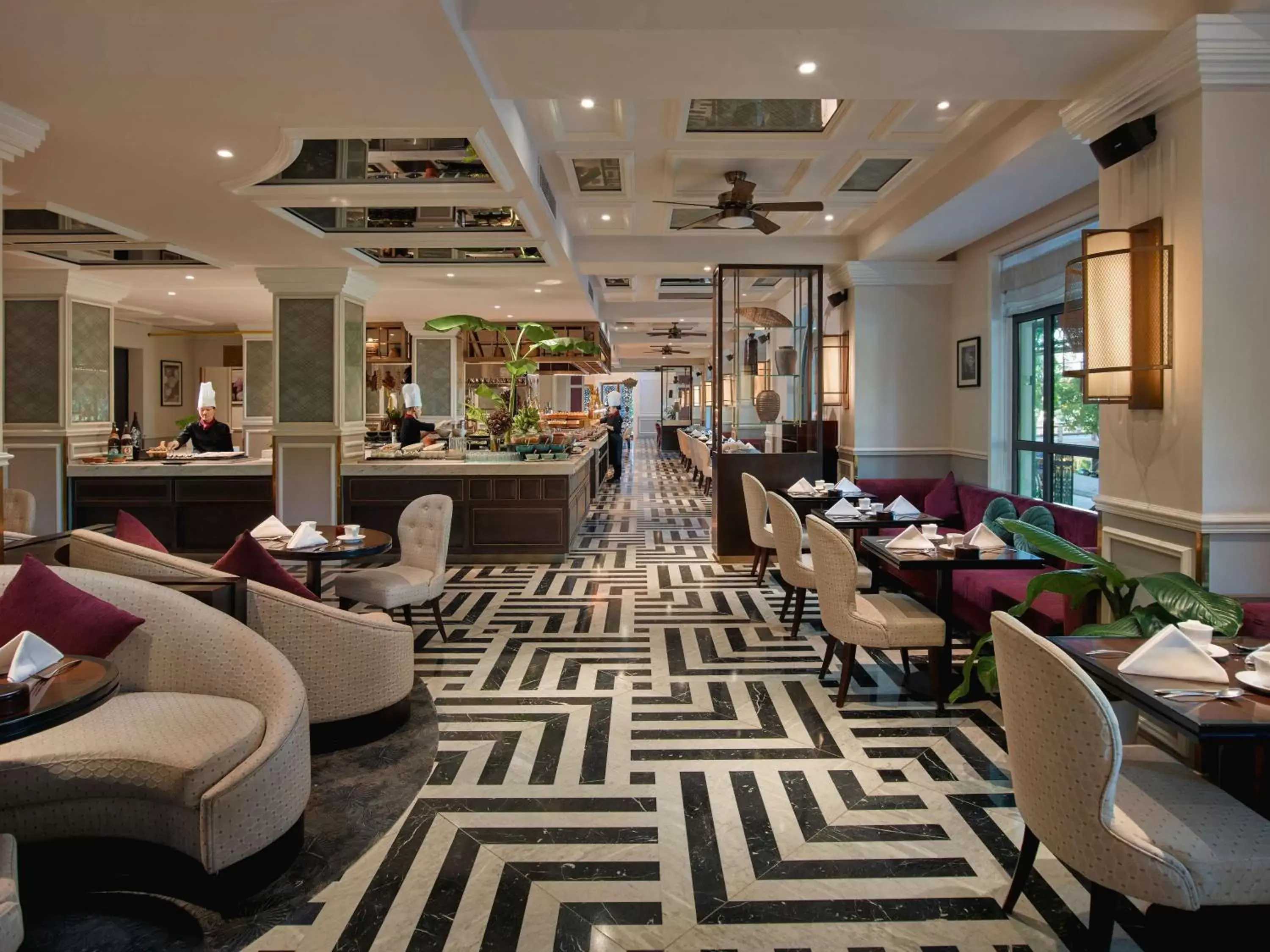 Restaurant/places to eat, Lobby/Reception in Hotel Royal Hoi An - MGallery