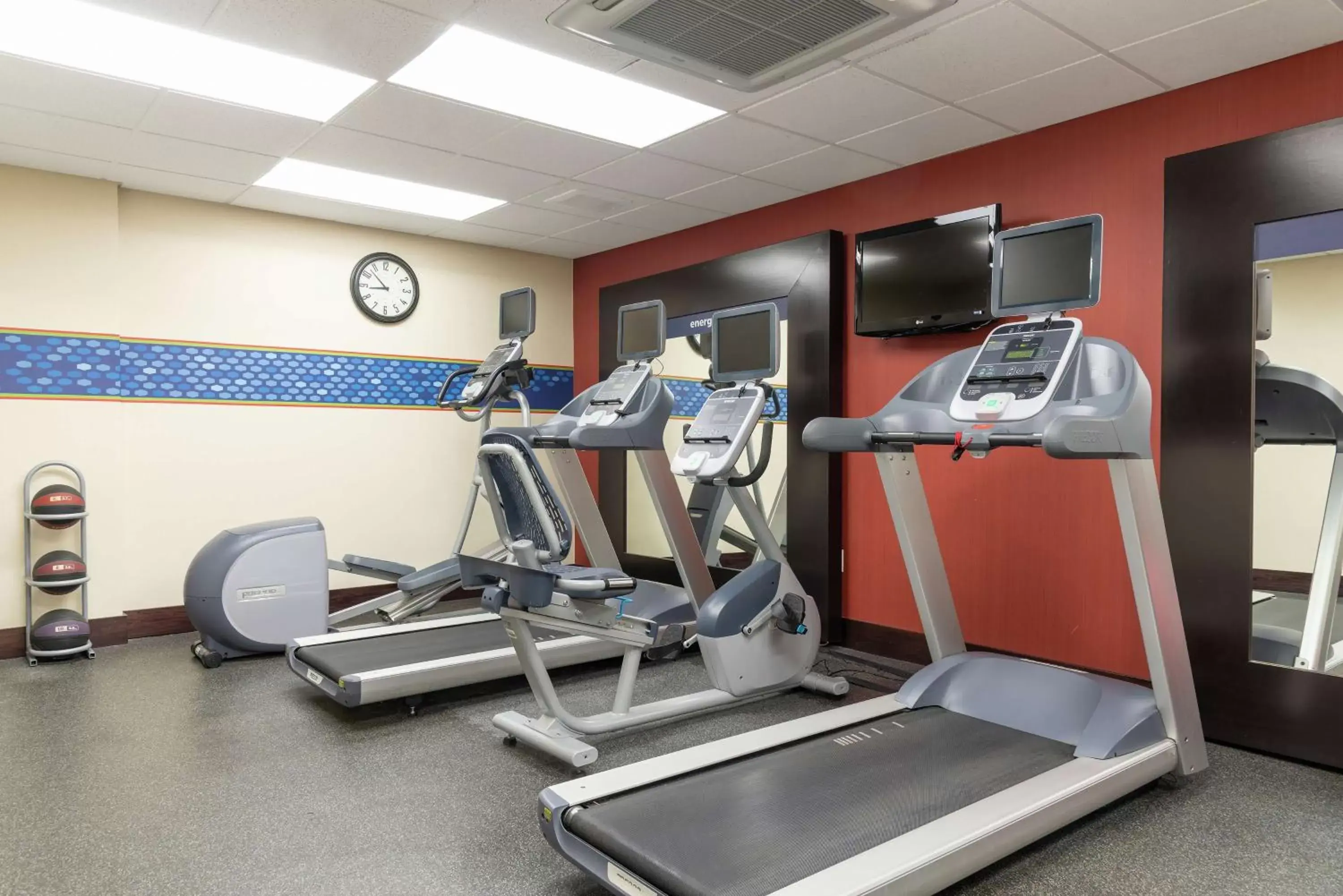 Fitness centre/facilities, Fitness Center/Facilities in Hampton Inn & Suites Cleveland-Airport/Middleburg Heights