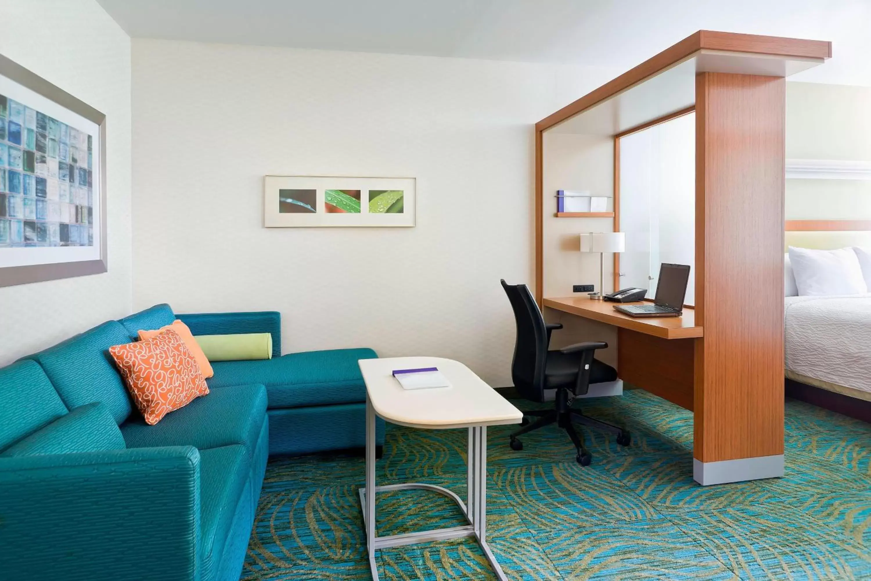 Living room, Seating Area in SpringHill Suites by Marriott Philadelphia Langhorne