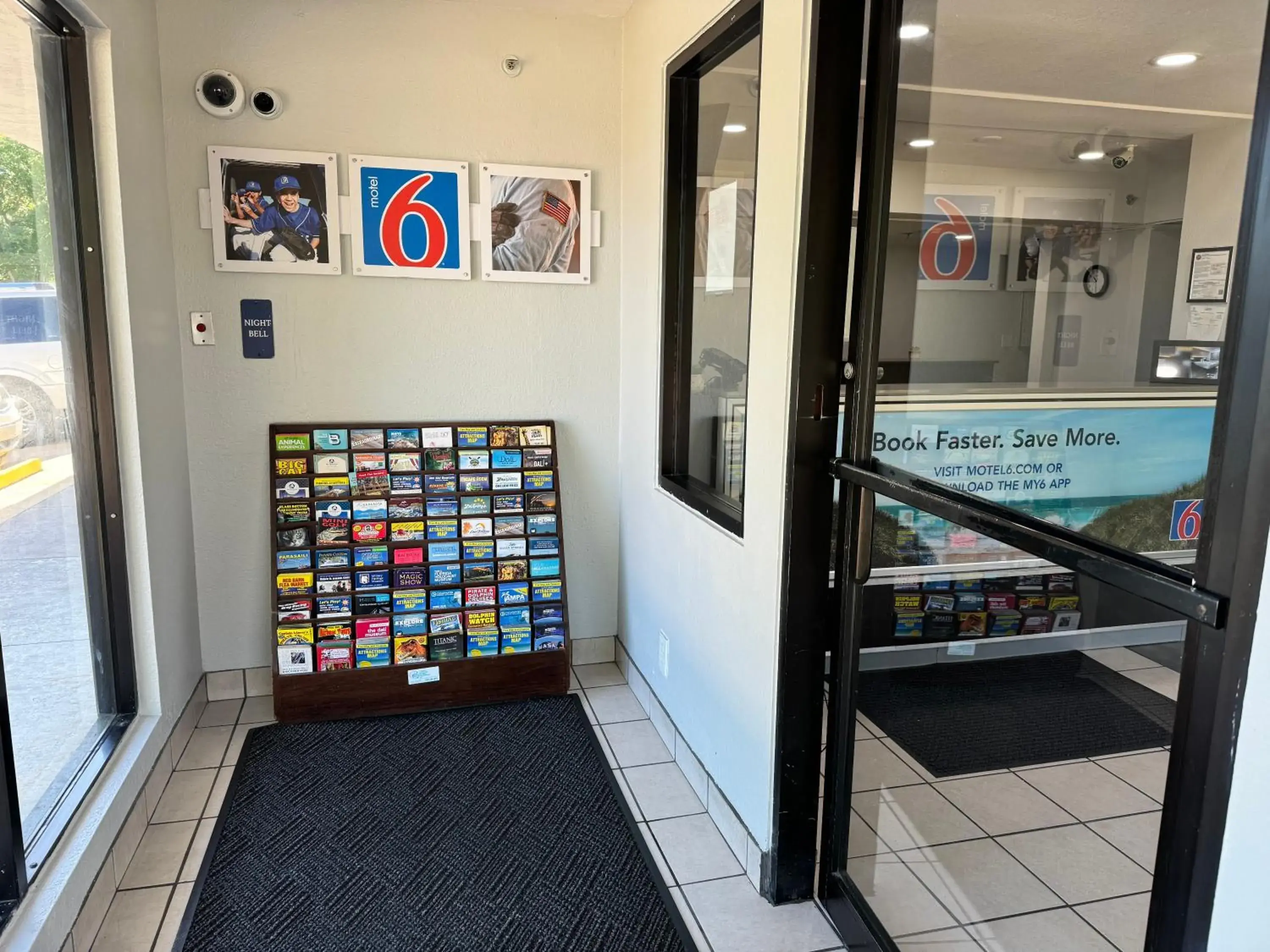 Lobby or reception in Motel 6-Bradenton, FL