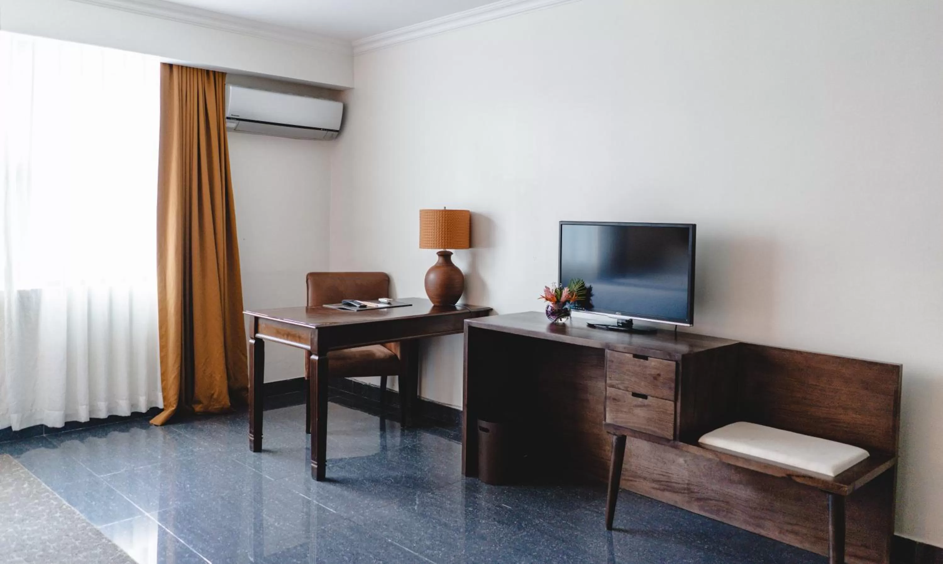 TV and multimedia in KC Hotel San Jose