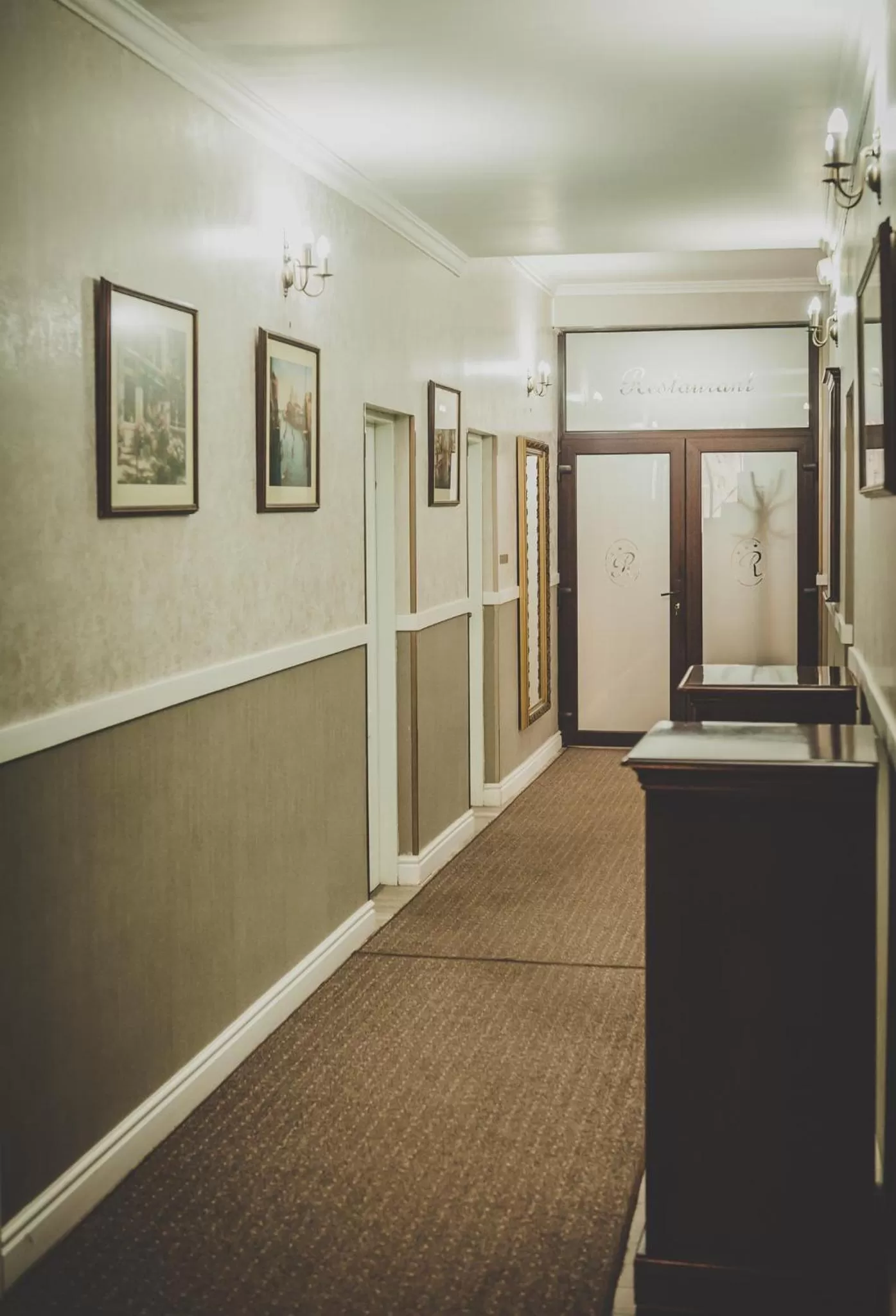 Property building in Carnival City Hotel Oradea