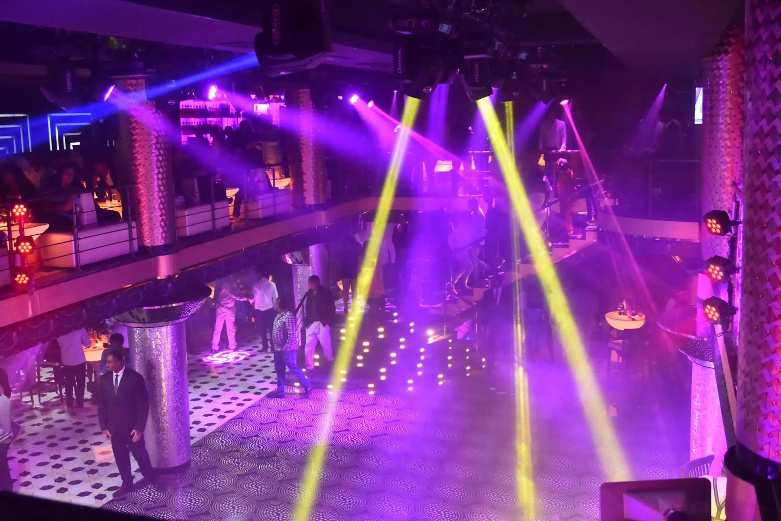 Nightclub / DJ, Evening Entertainment in Friendship International Hotel