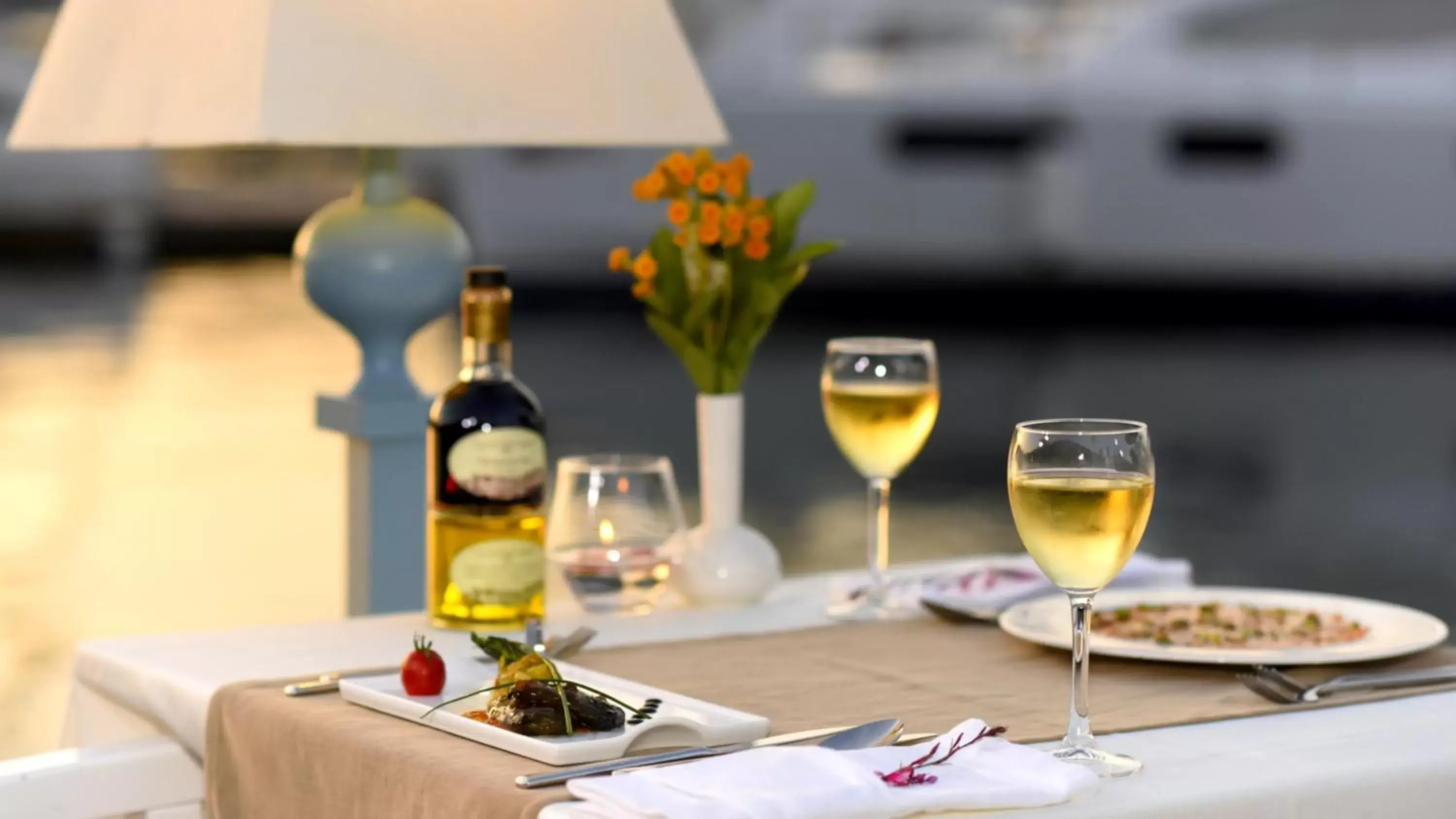 Restaurant/places to eat in Yacht Classic Hotel - Boutique Class