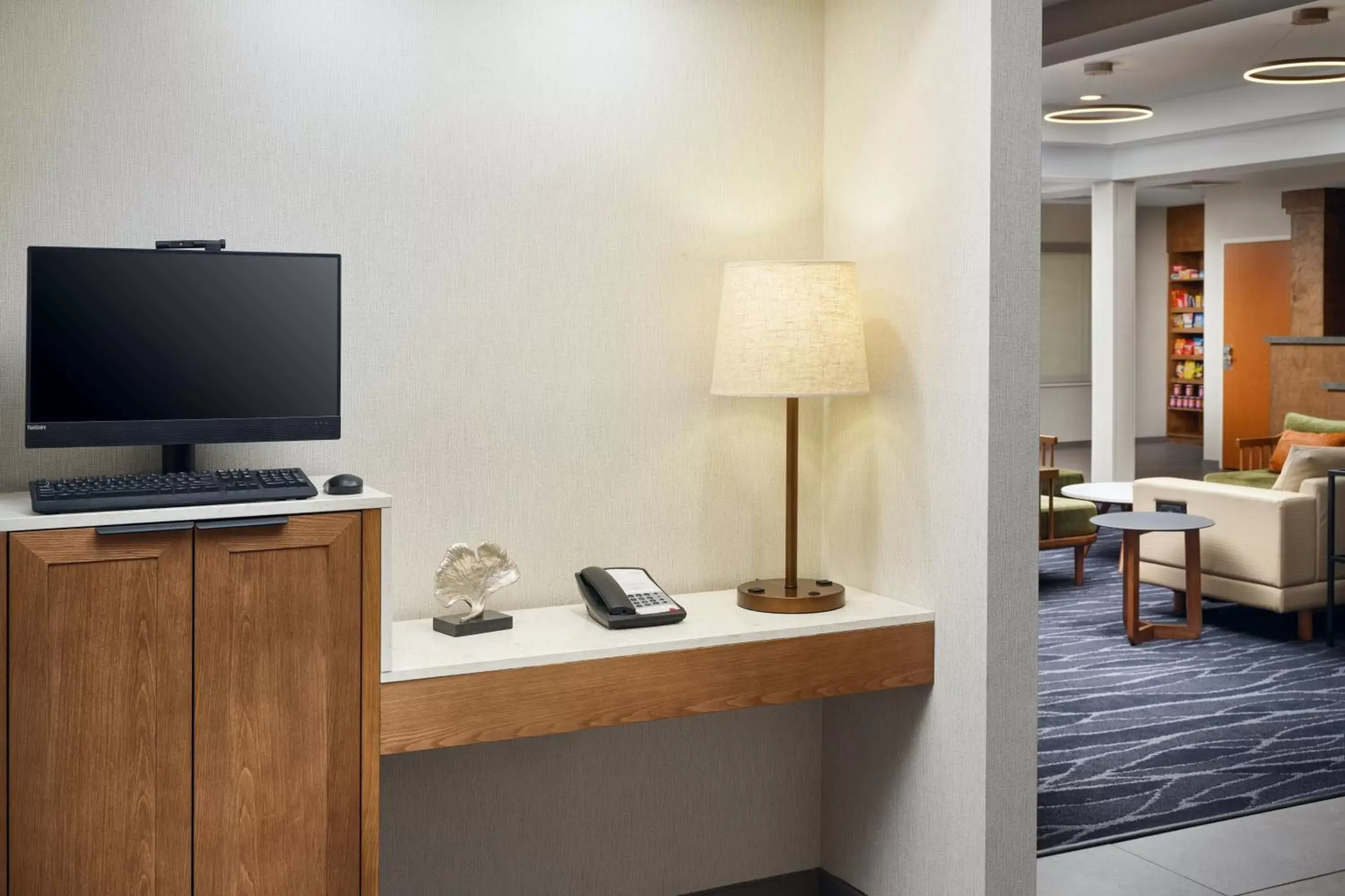 Business facilities, TV/Entertainment Center in Fairfield Inn & Suites Auburn Opelika