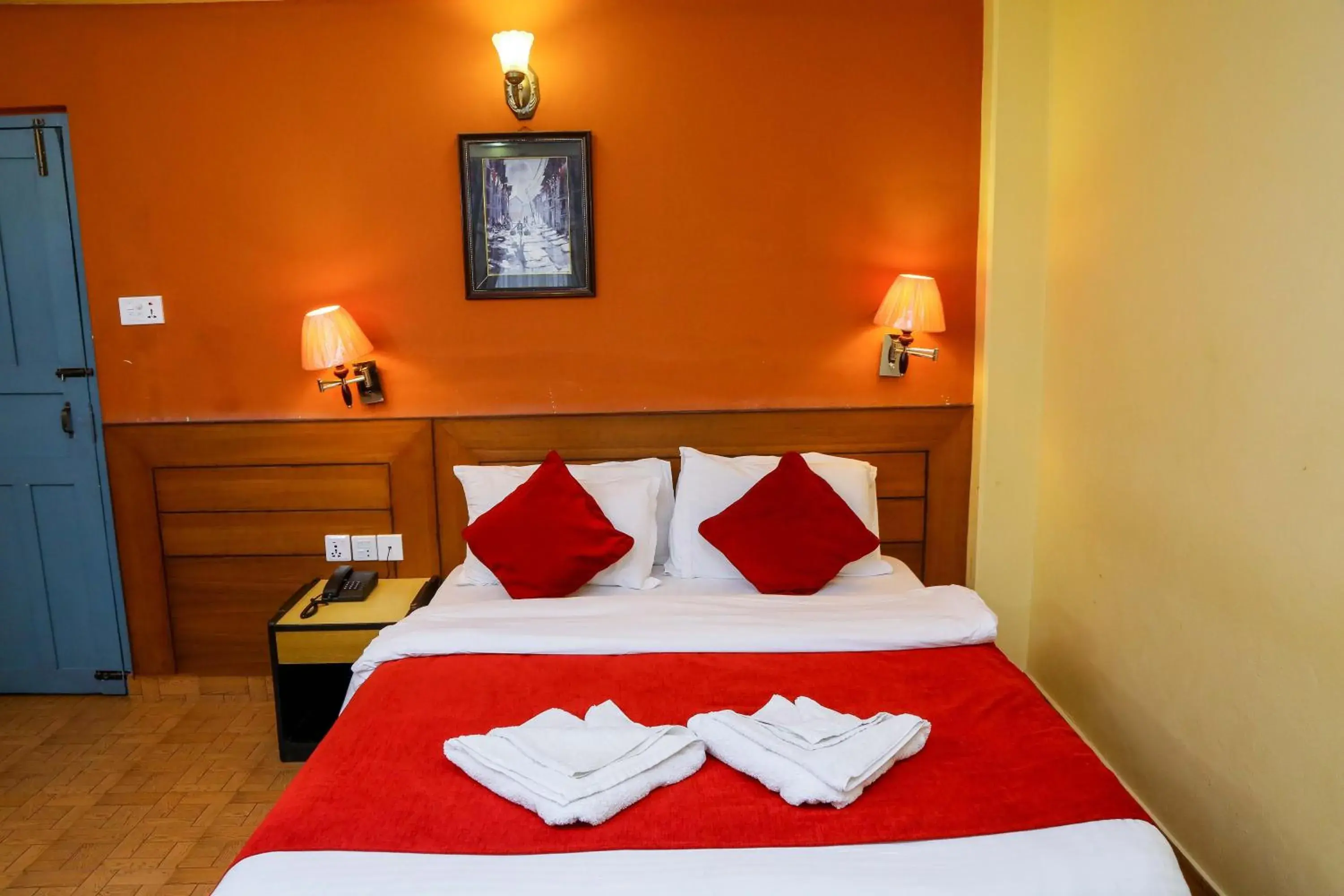 Bed in Hotel Silver Oaks Inn Bed in Hotel Silver Oaks Inn