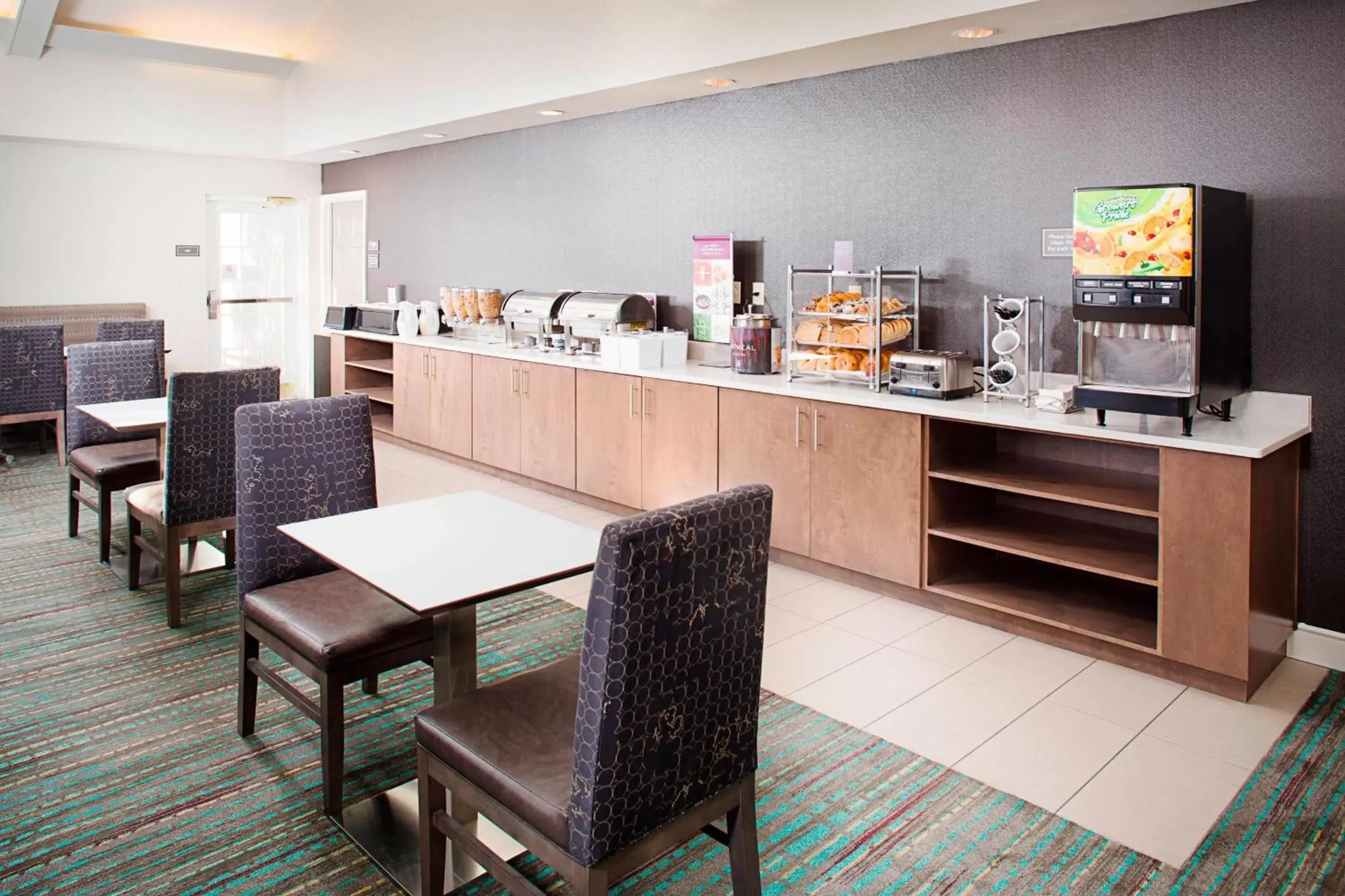 Breakfast, Restaurant/Places to Eat in Residence Inn Dallas Park Central