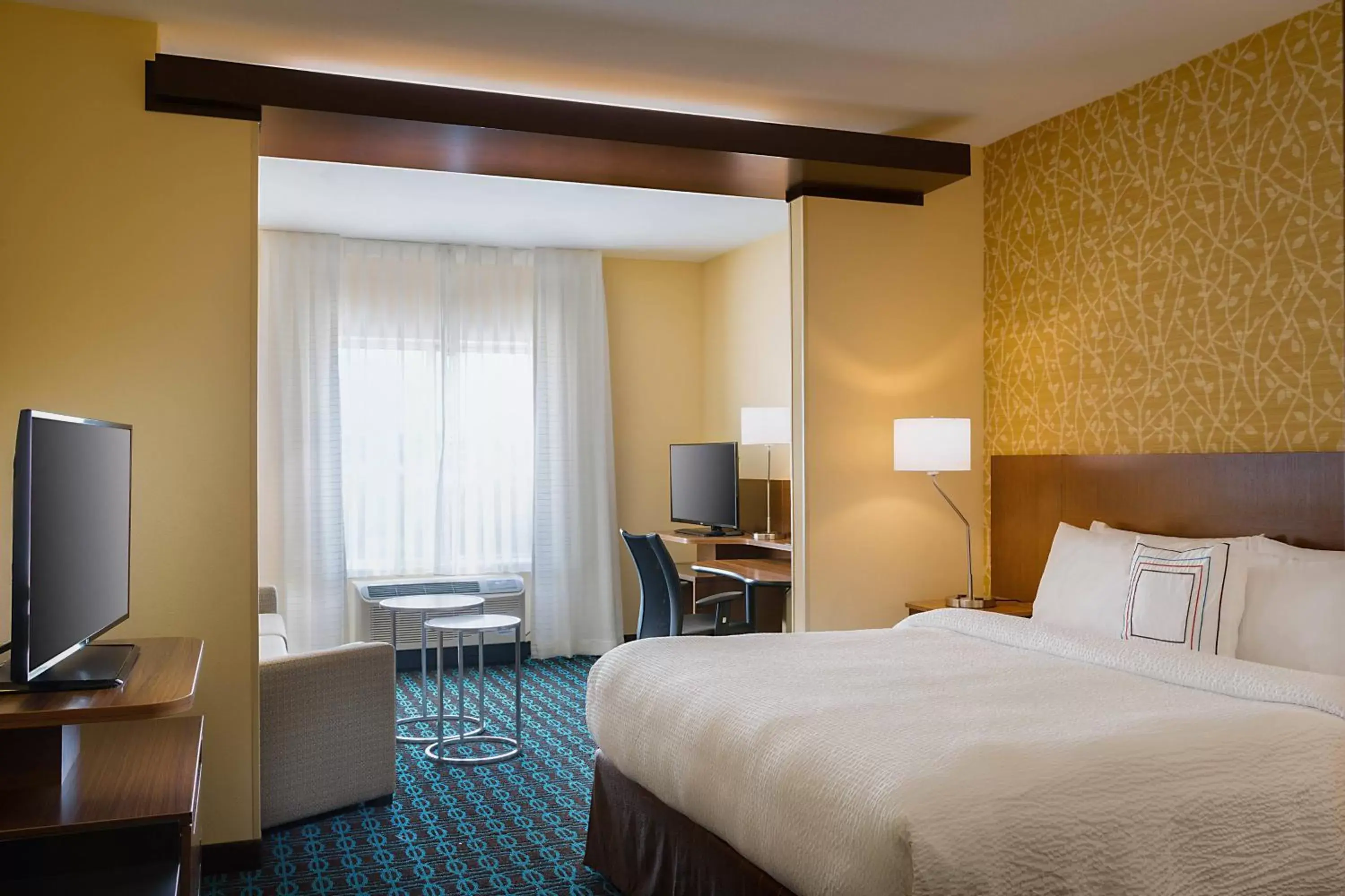 Bedroom, Bed in Fairfield Inn & Suites by Marriott Dallas West/I-30