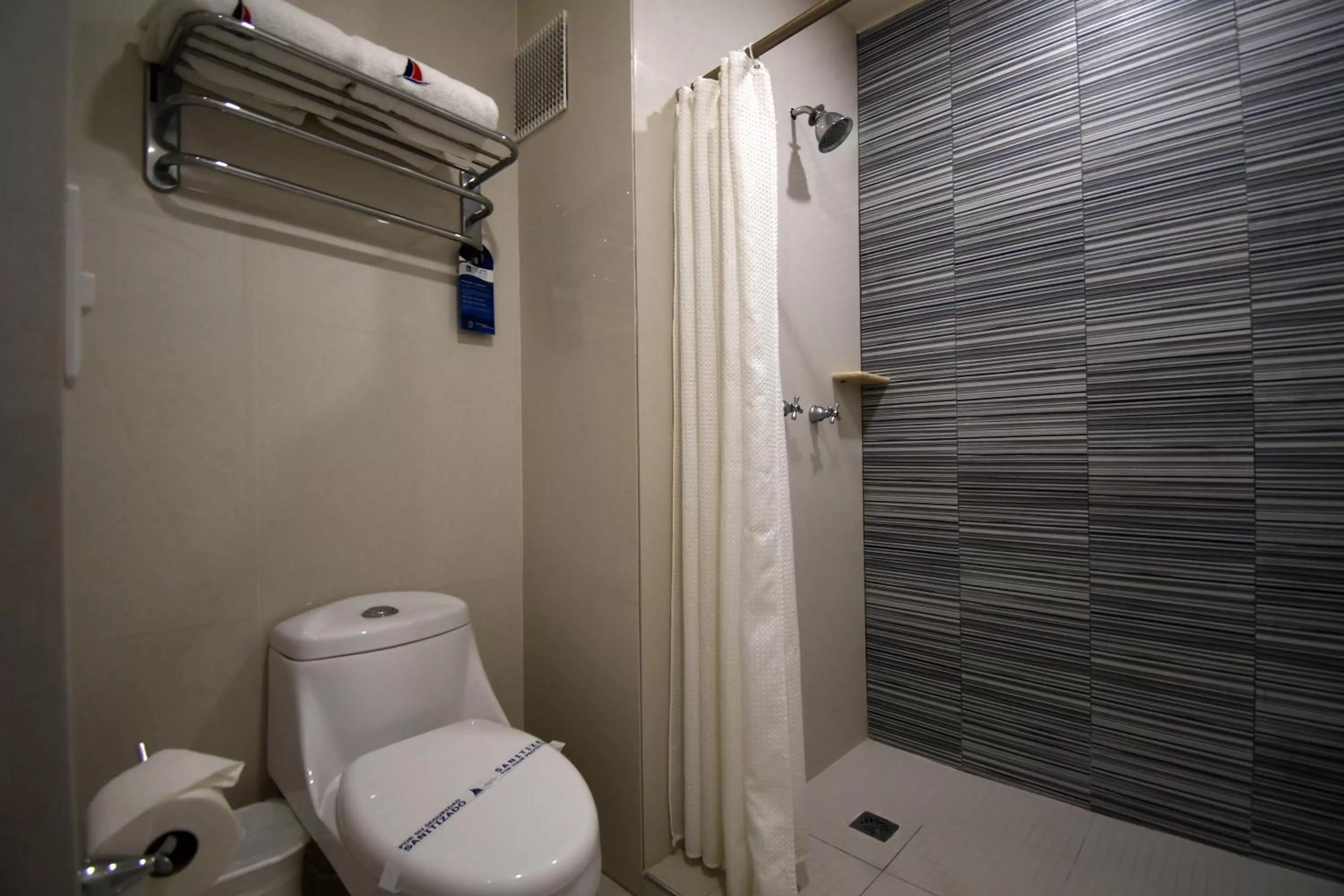 Bathroom in The Westmarine Waterfront Hotel