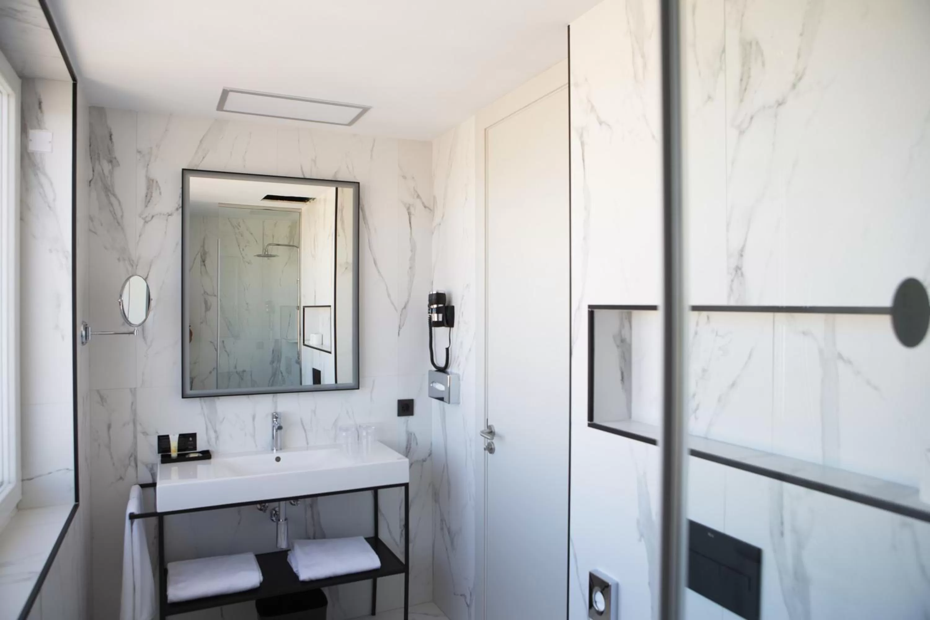 Bathroom in Riu Plaza España