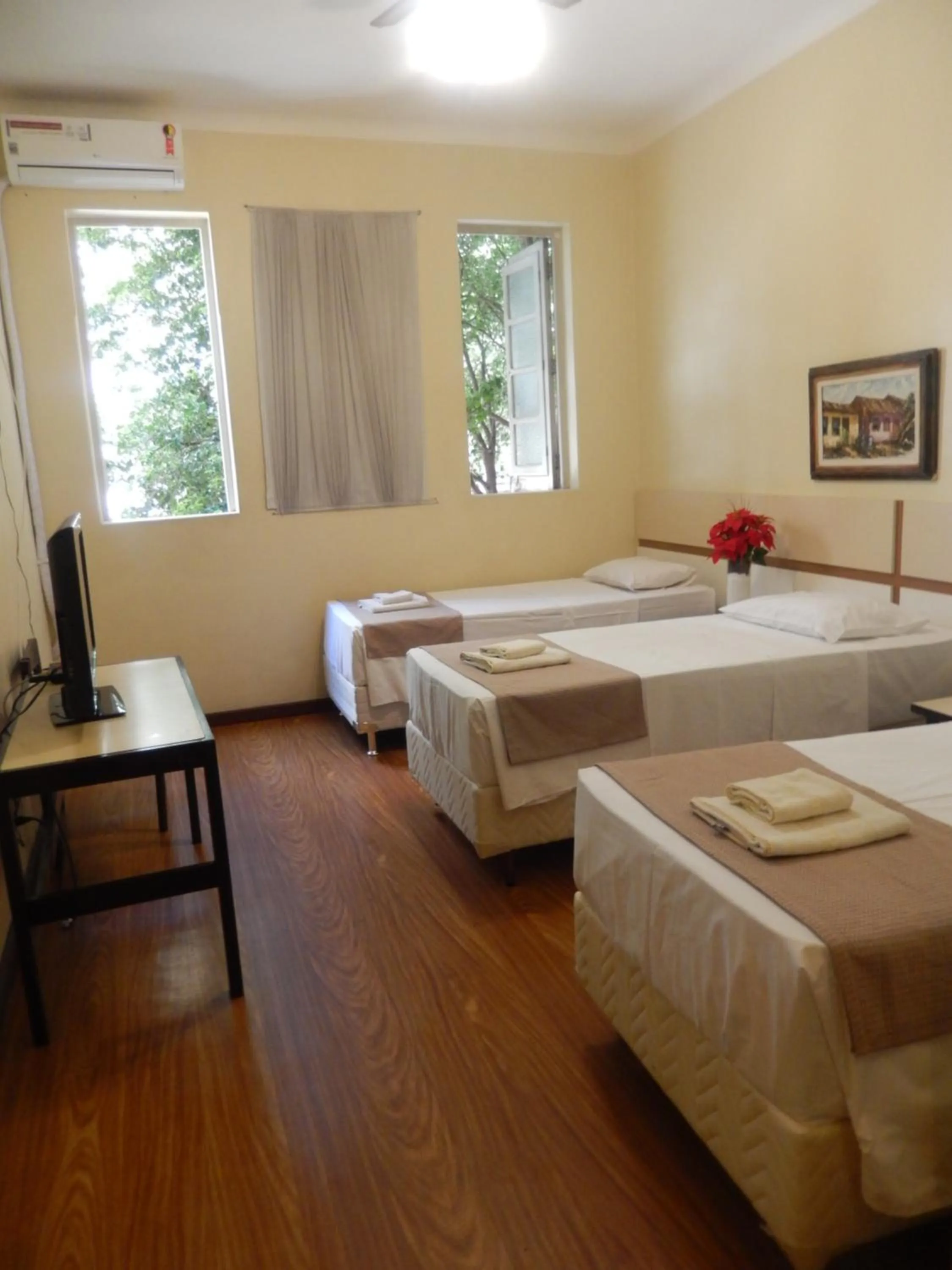 Bed in Hotel Metropole