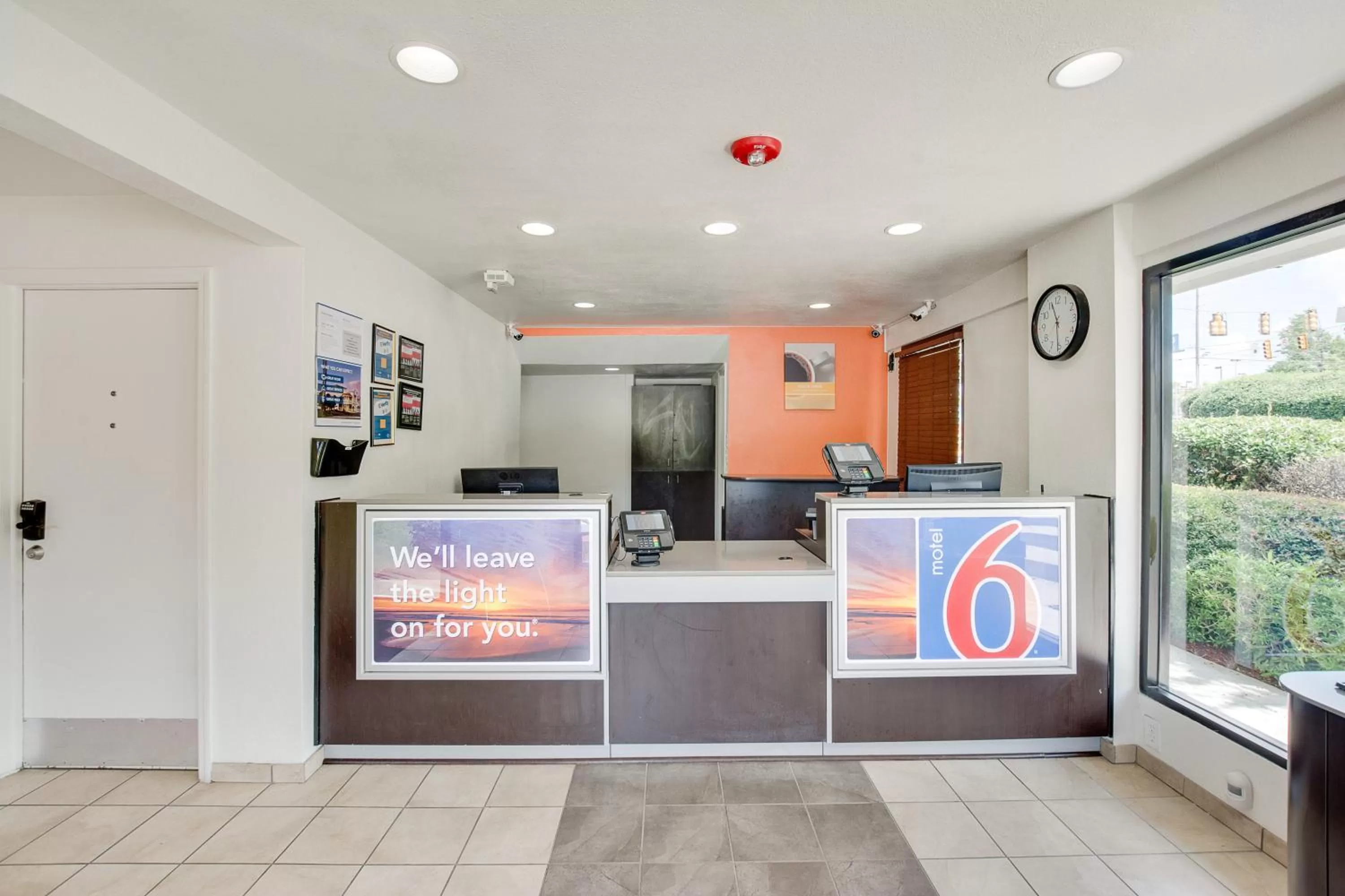 Lobby or reception in Motel 6-Columbus, OH - West