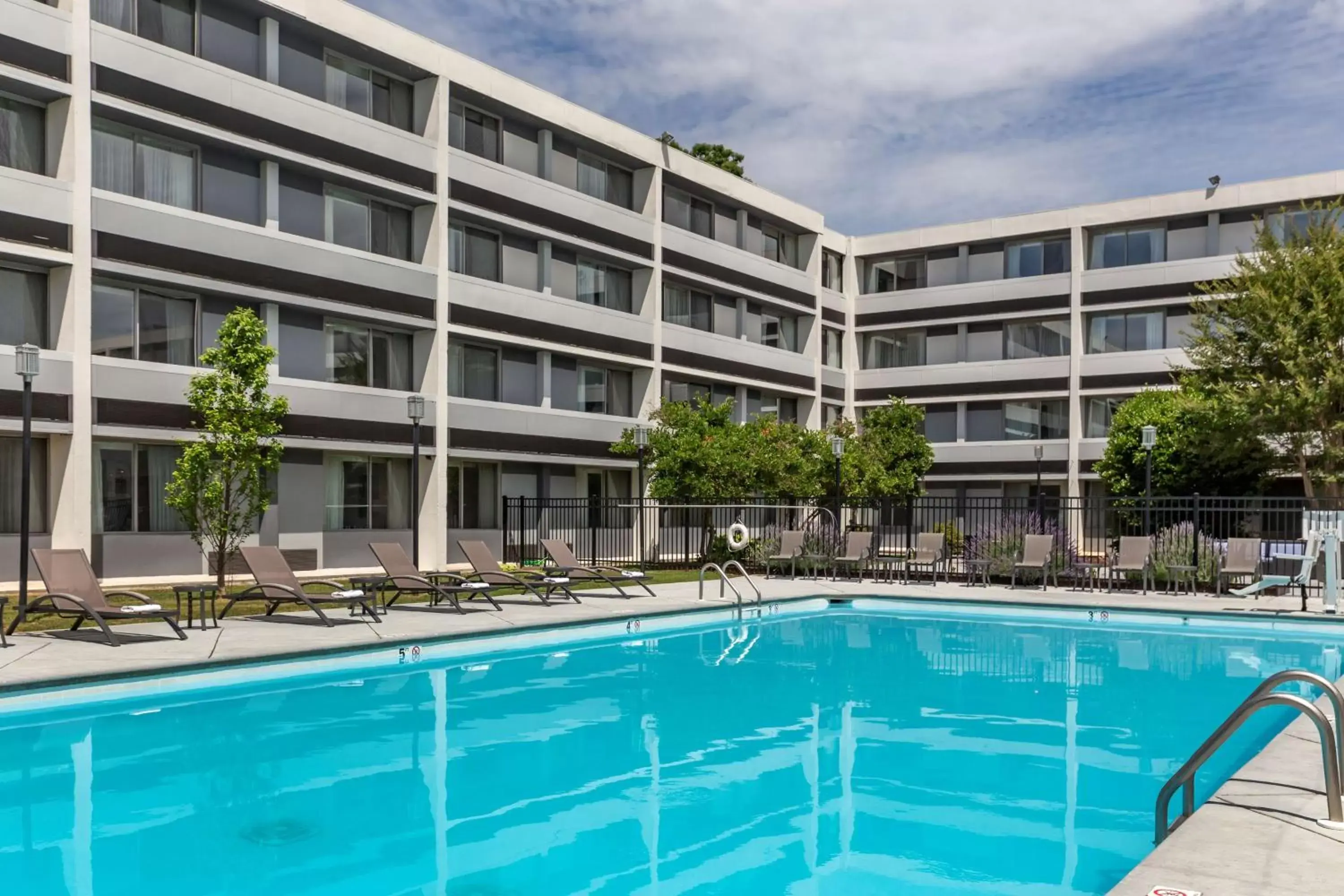 Pool view, Swimming Pool in Best Western Plus University Inn