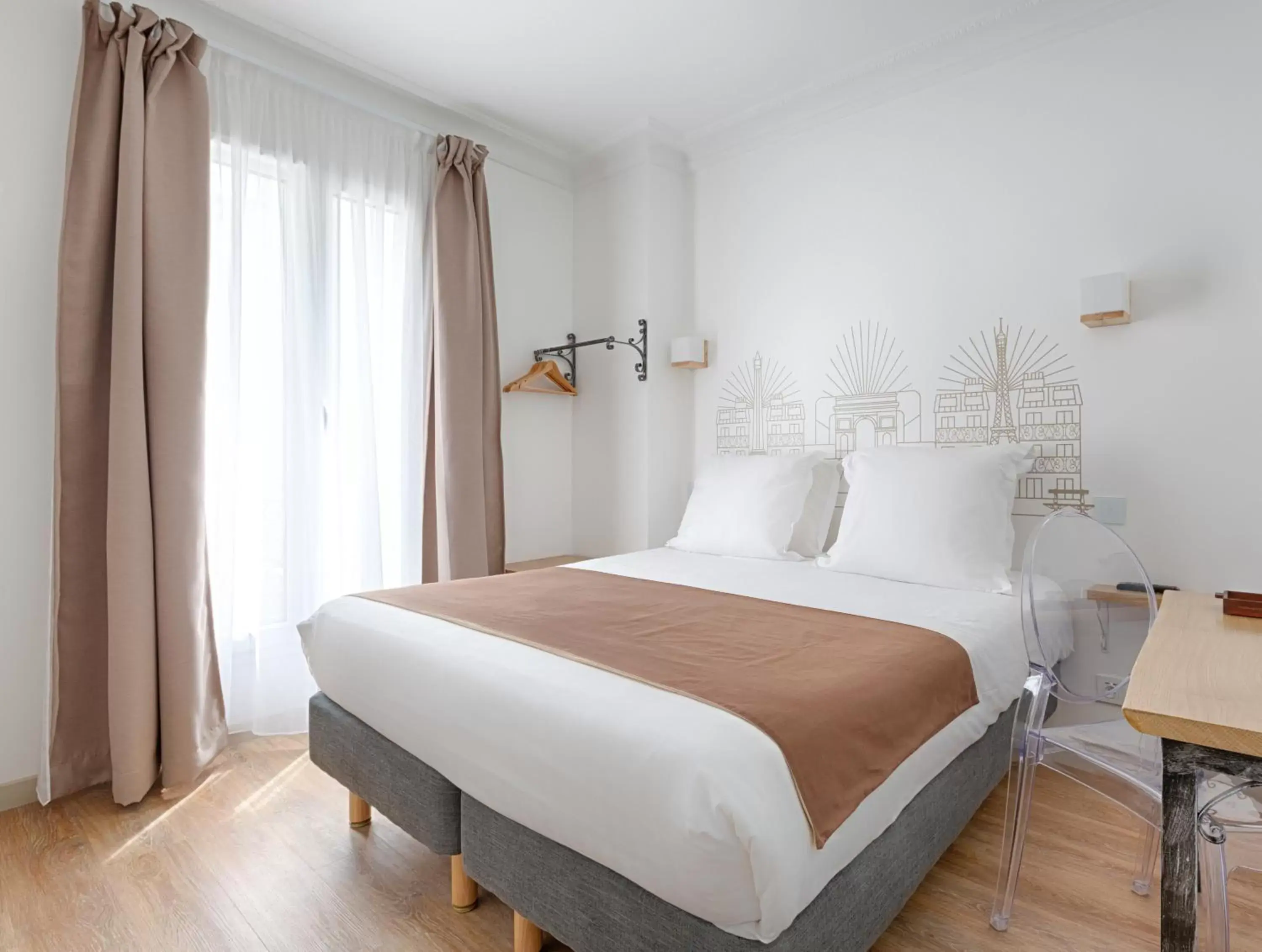 Bedroom, Bed in Hôtel Korner Etoile