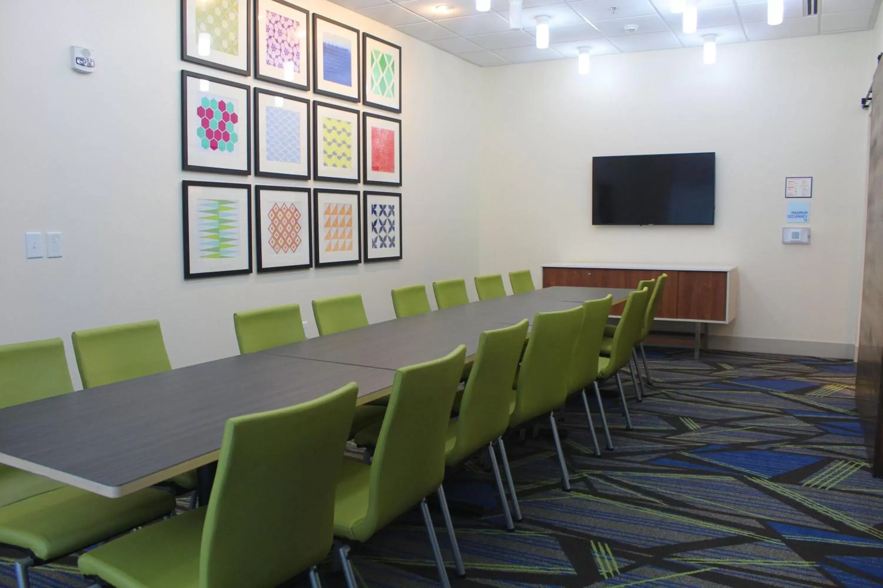 Meeting/conference room in Holiday Inn Express & Suites - Latta, an IHG Hotel