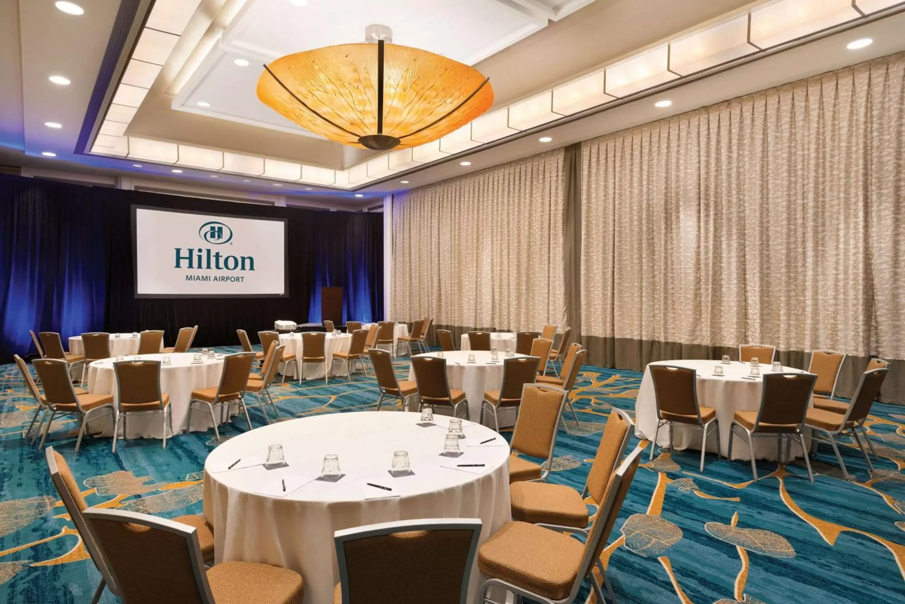 Meeting/conference room, Restaurant/Places to Eat in Hilton Miami Airport Blue Lagoon