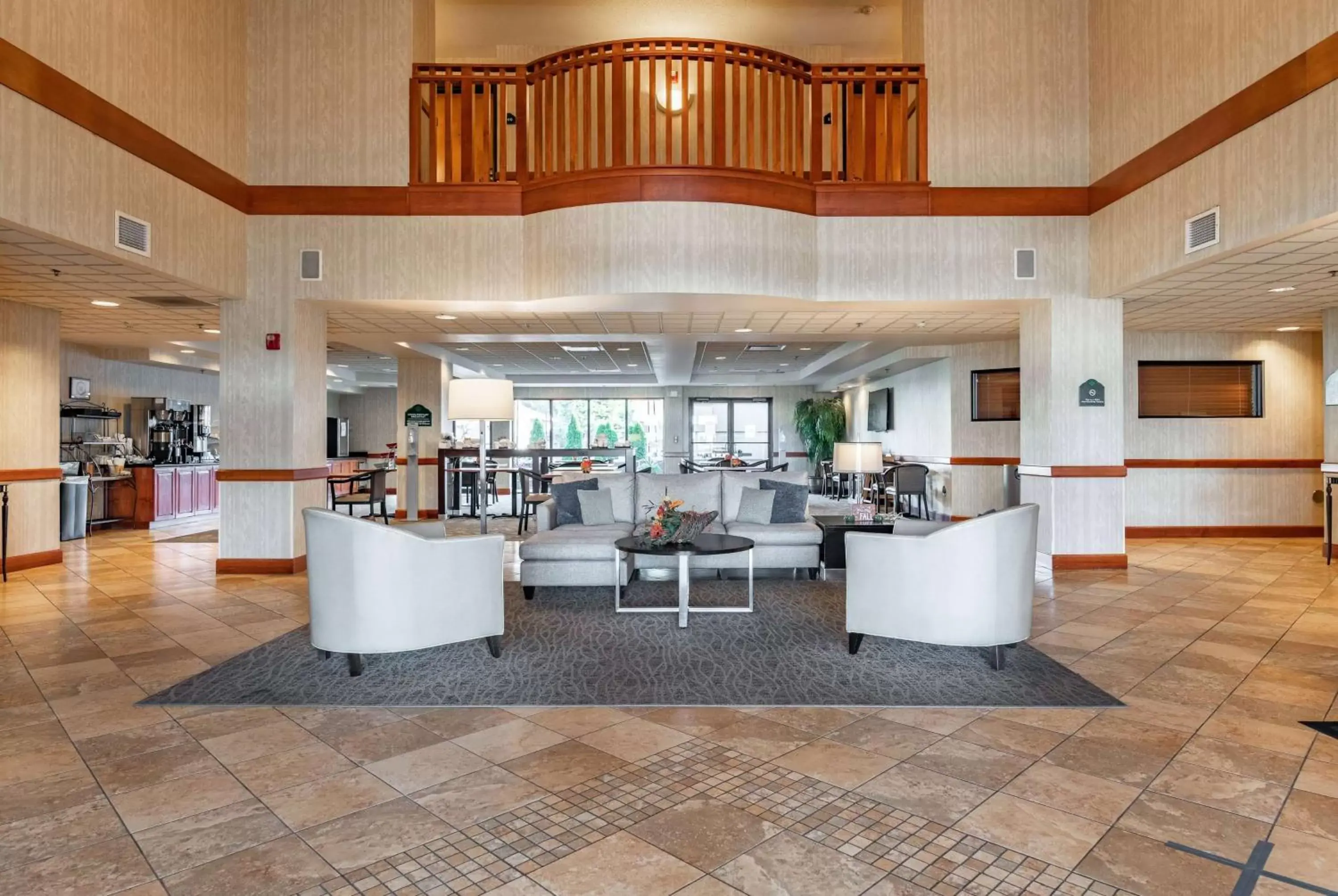 Lobby or reception in Wingate by Wyndham Parkersburg - Vienna